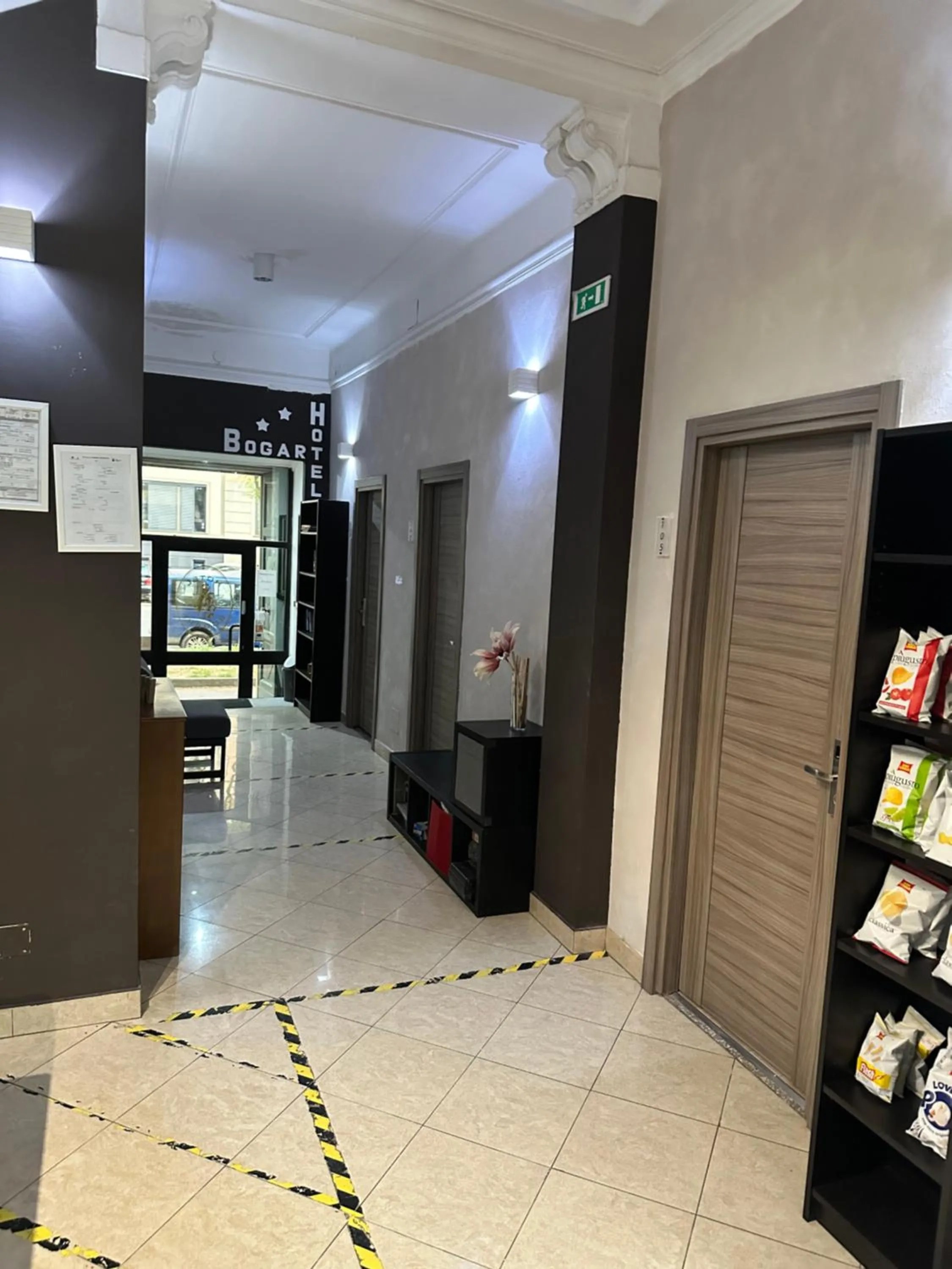 Restaurant/places to eat in Hotel Bogart Milano