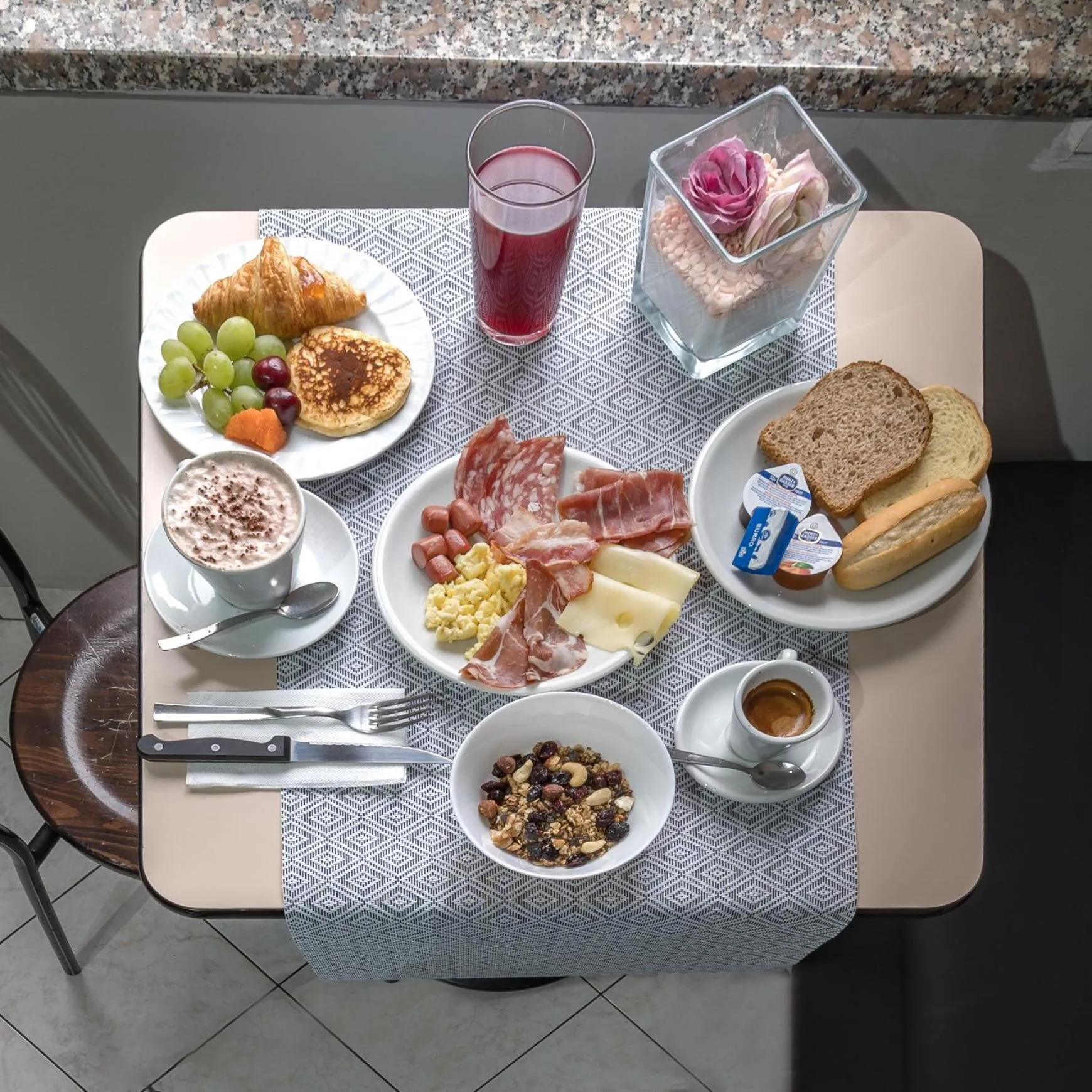 Breakfast in Hotel Bogart Milano