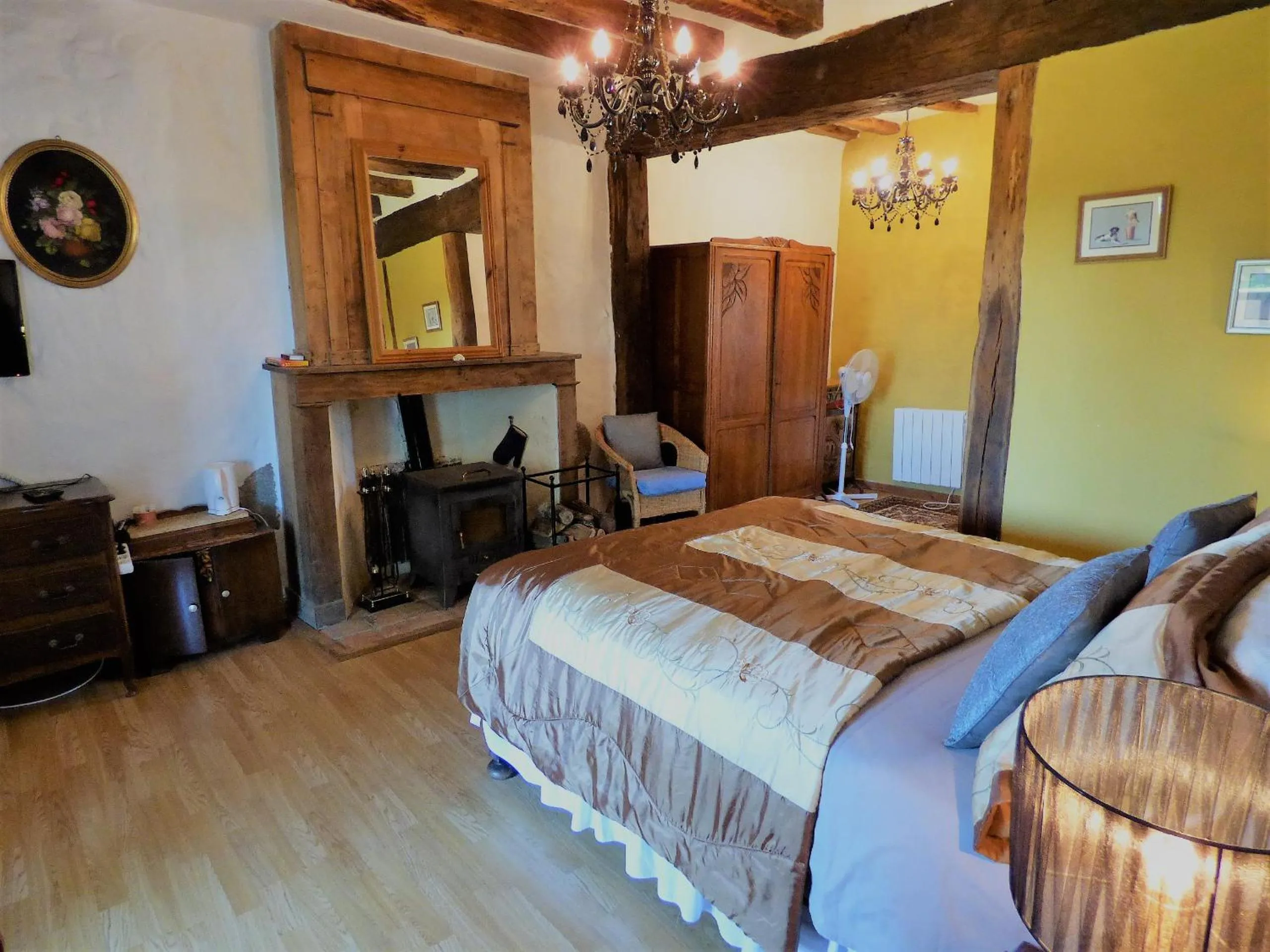 Bed in L'Ancien Presbytère Chambres D'hote ou Gite