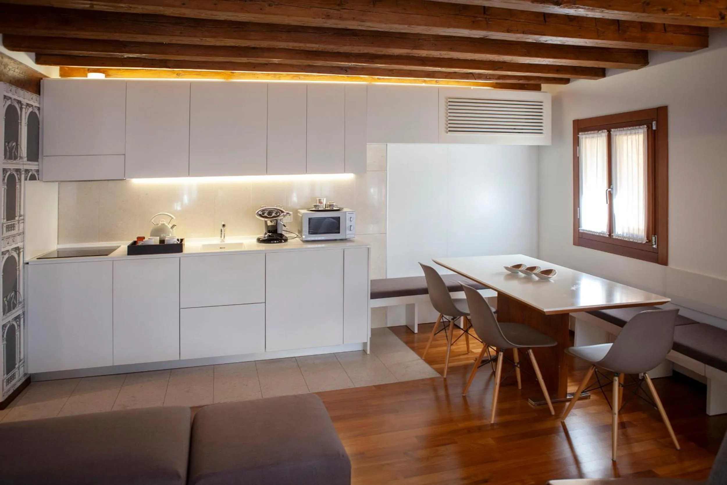 Kitchen or kitchenette in Ca' della Scimmia - Rialto - Venice