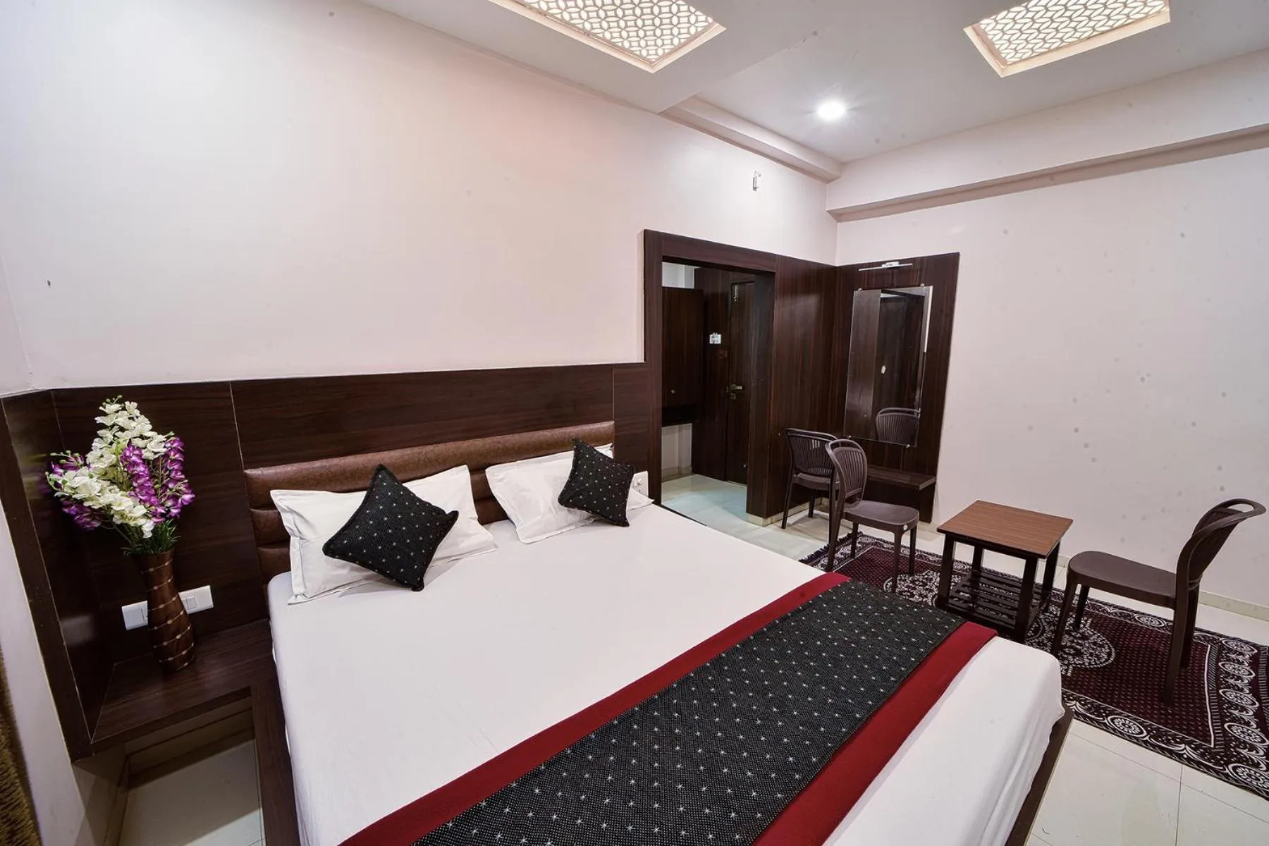 Bed in Hotel Shree Annapurana, Kolhapur Panhala Road