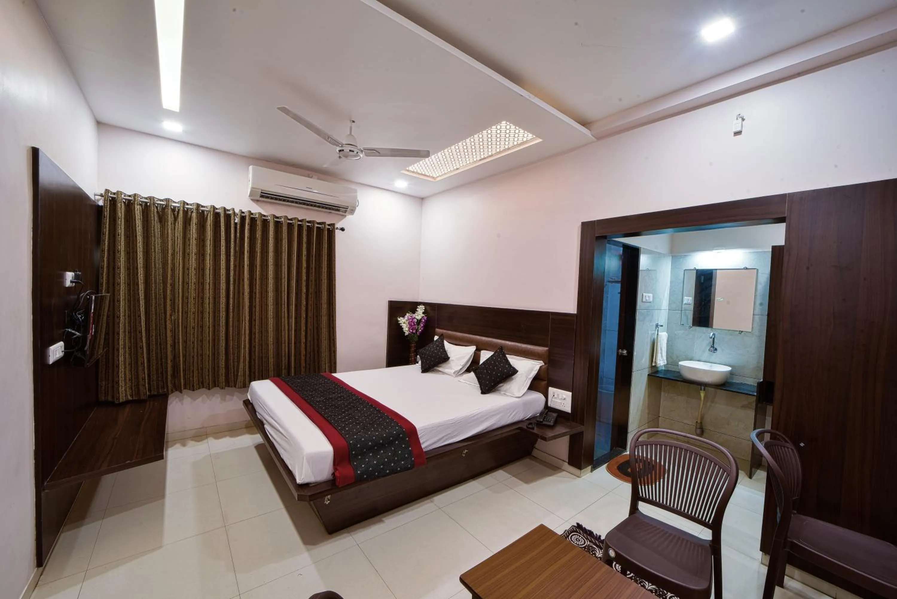 Hotel Shree Annapurana, Kolhapur Panhala Road