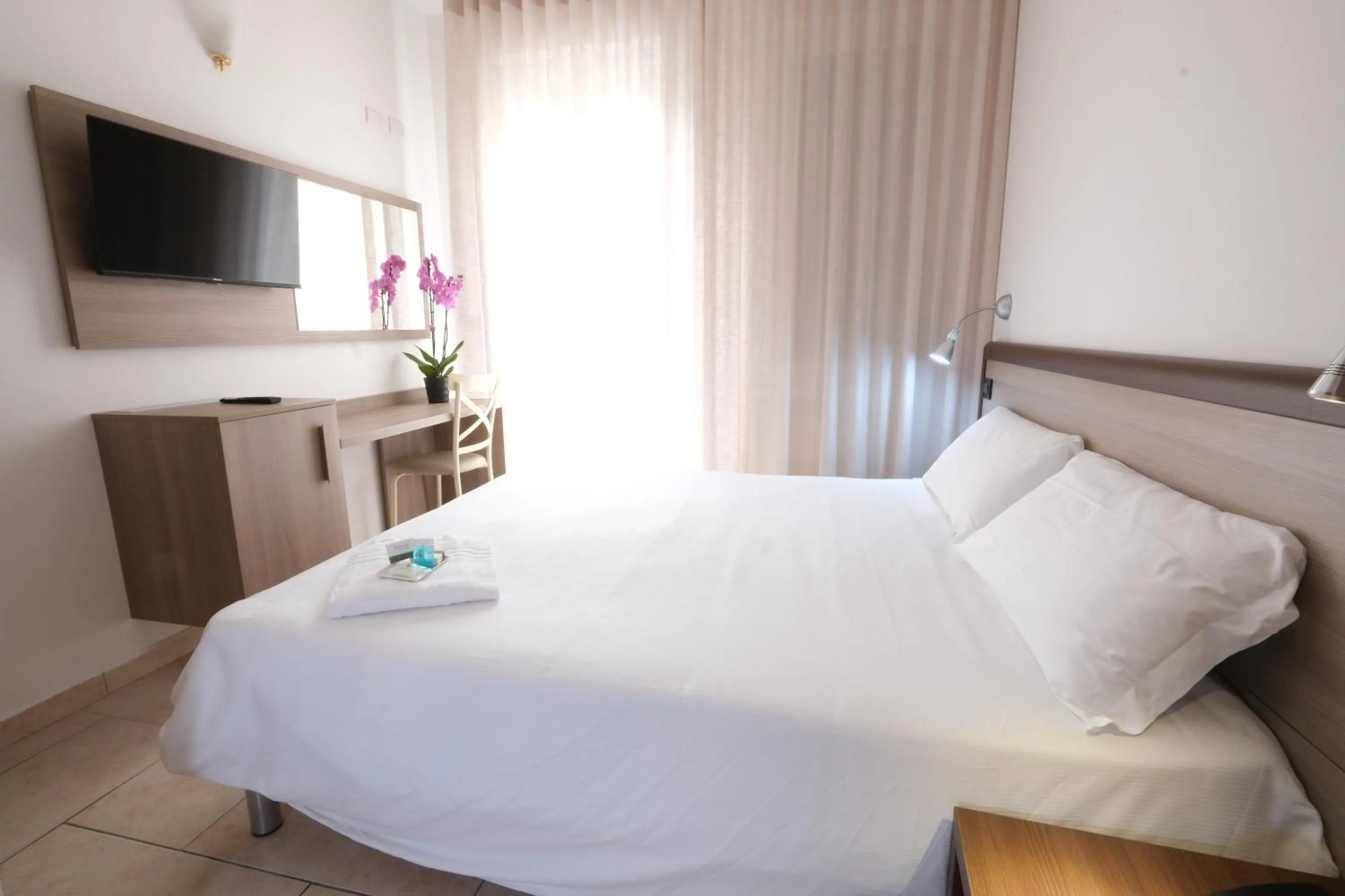 Bed in Hotel Nuovo Metrò