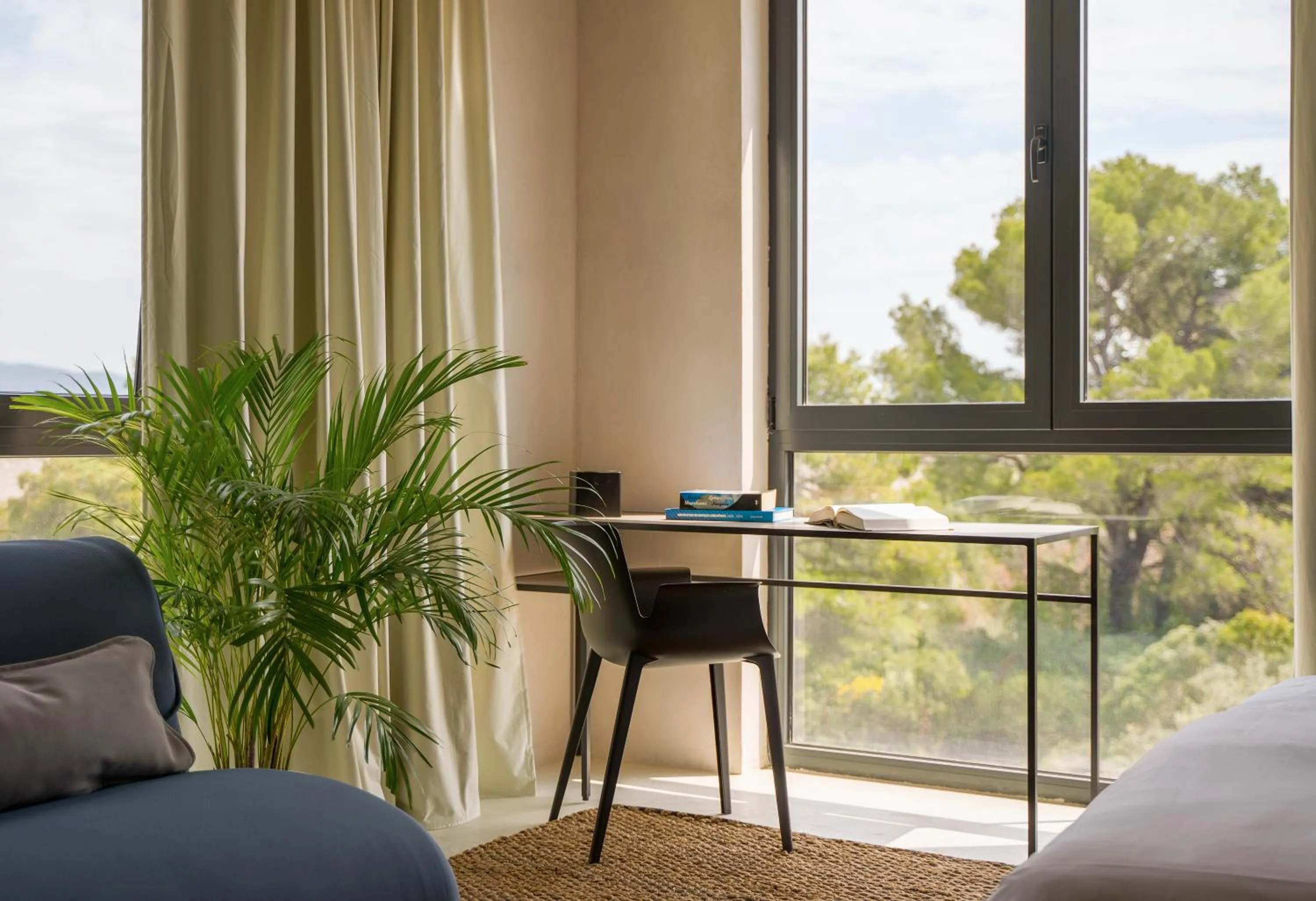 Seating area in Moro Inn