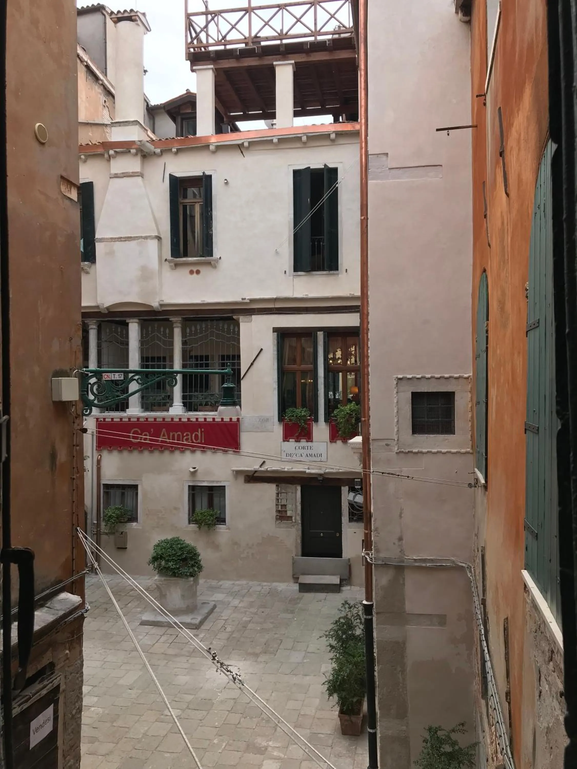 Property building in Ca' Amadi