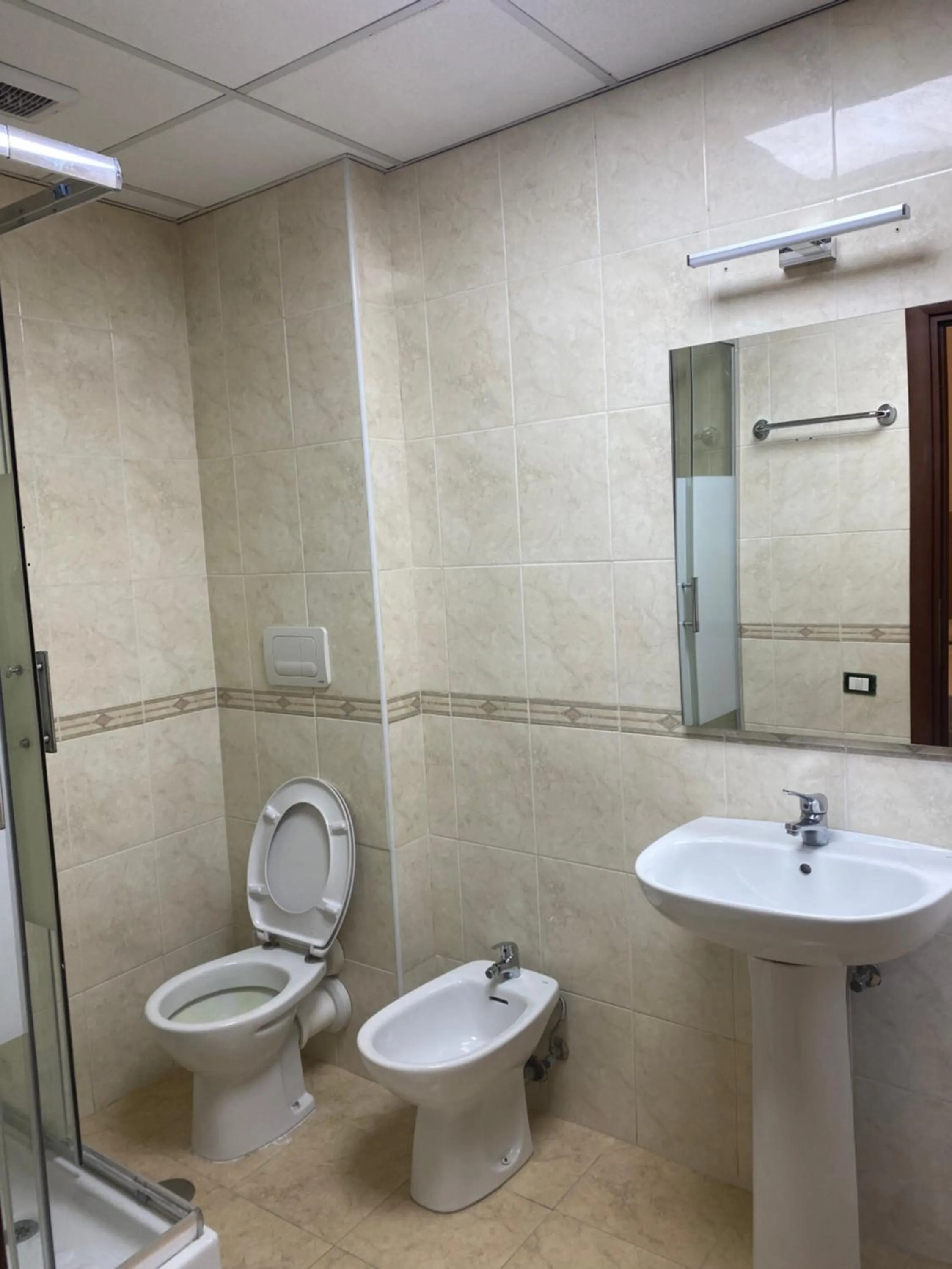 Shower in Hotel Alex Square