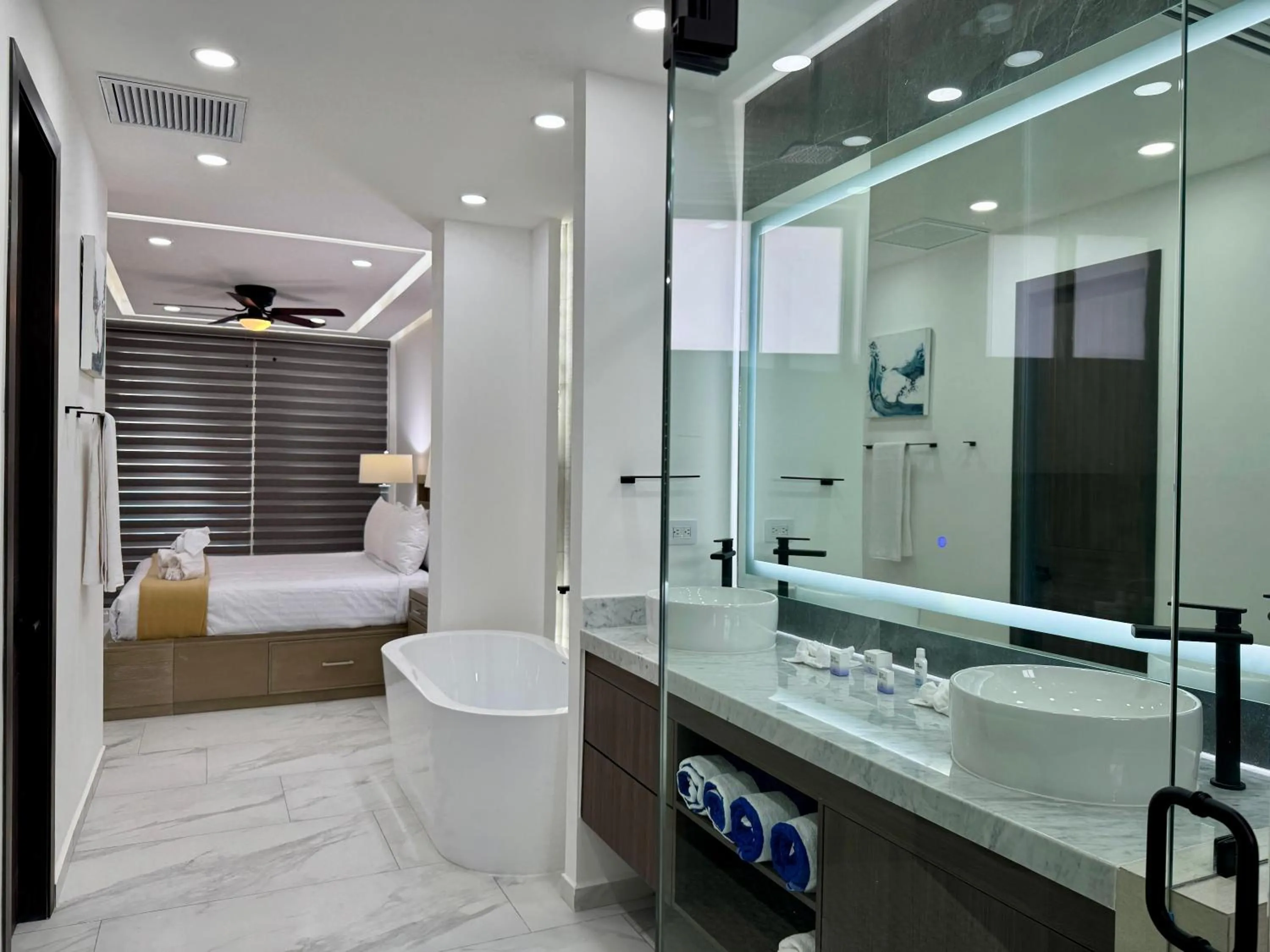 Bed in Esmeralda Beach Resort