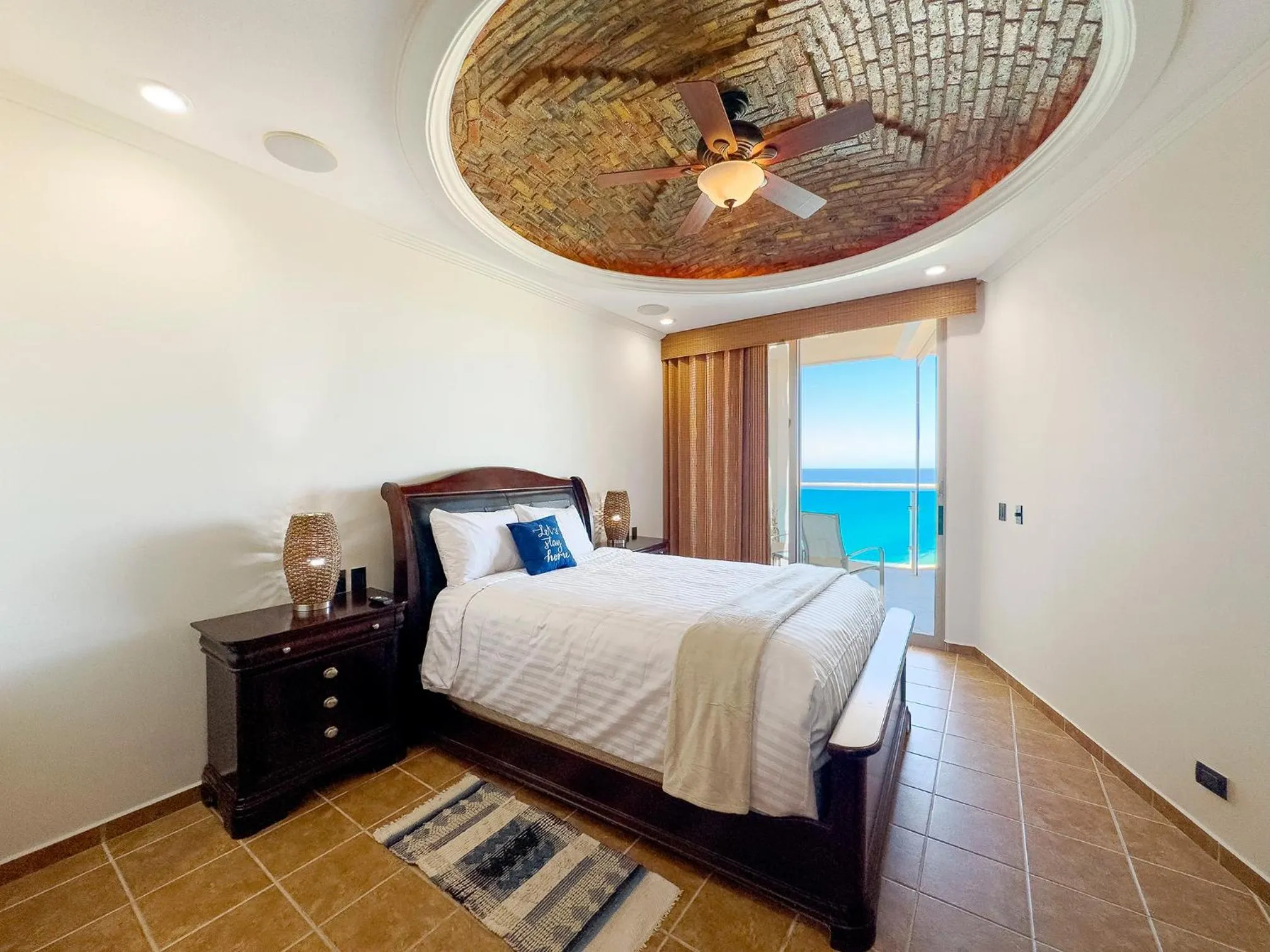 Bedroom, Bed in Esmeralda Beach Resort
