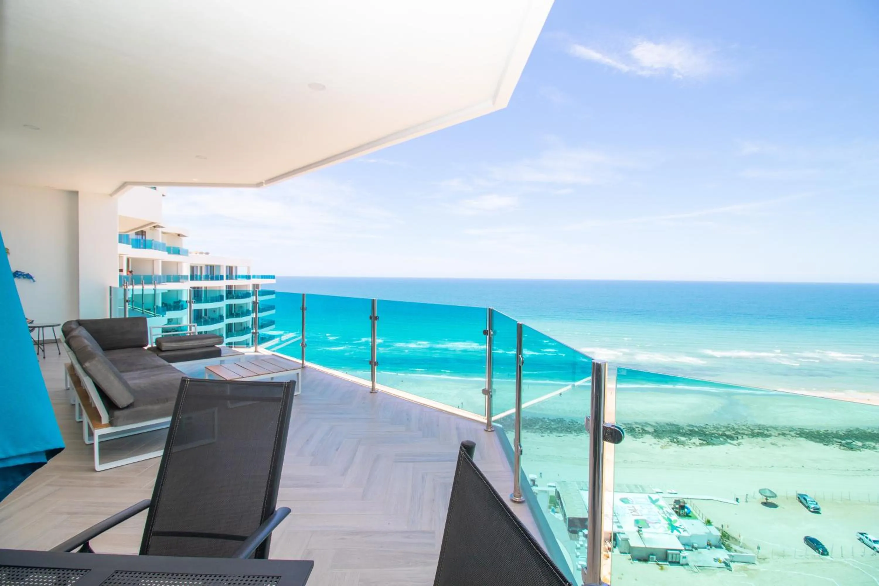 Esmeralda Beach Resort