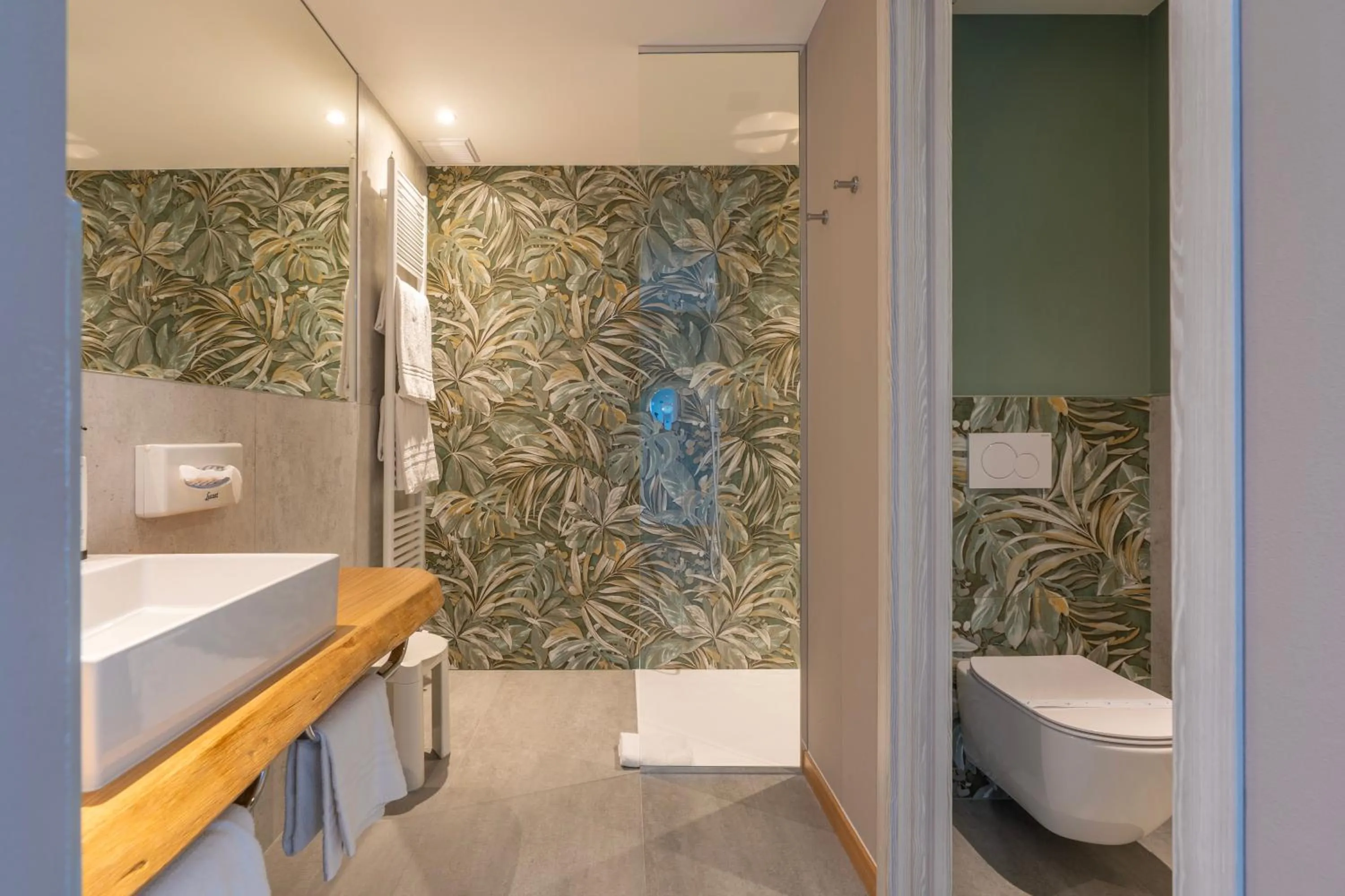 Bathroom in Hotel Saccardi & Spa - Adults Only