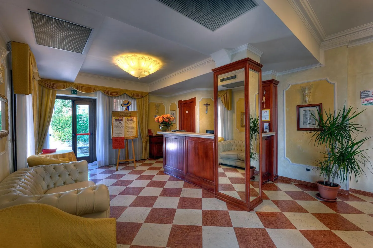 Lobby or reception in Hotel Russo Palace