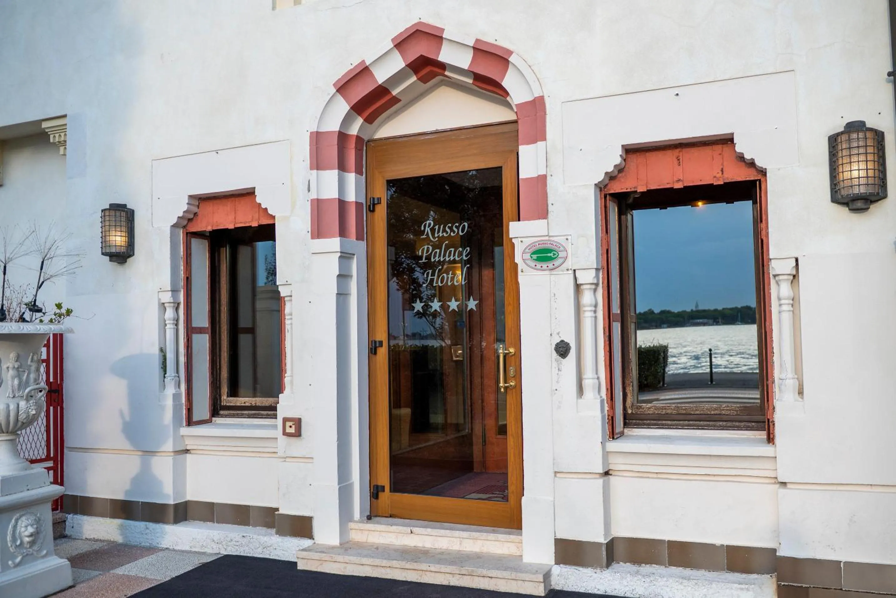 Facade/entrance in Hotel Russo Palace