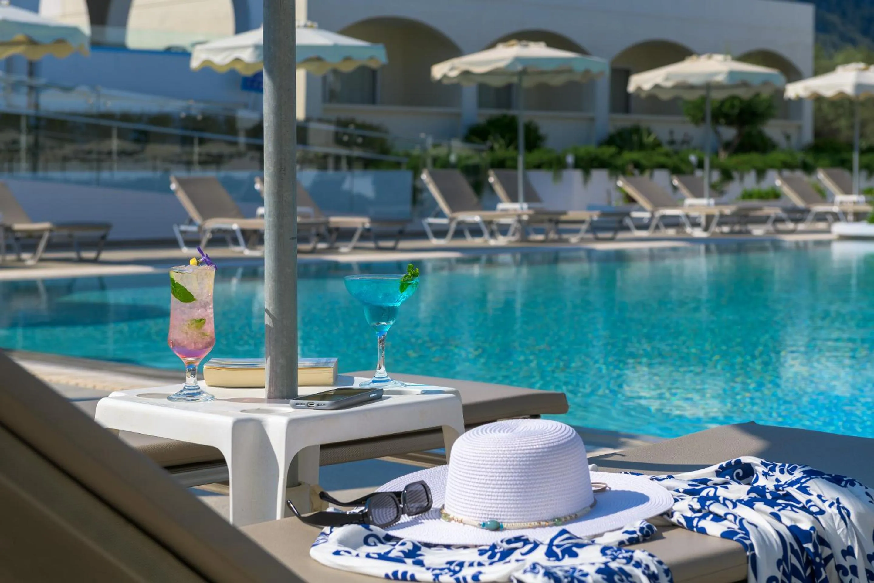 Swimming pool in Hotel Niriides Beach