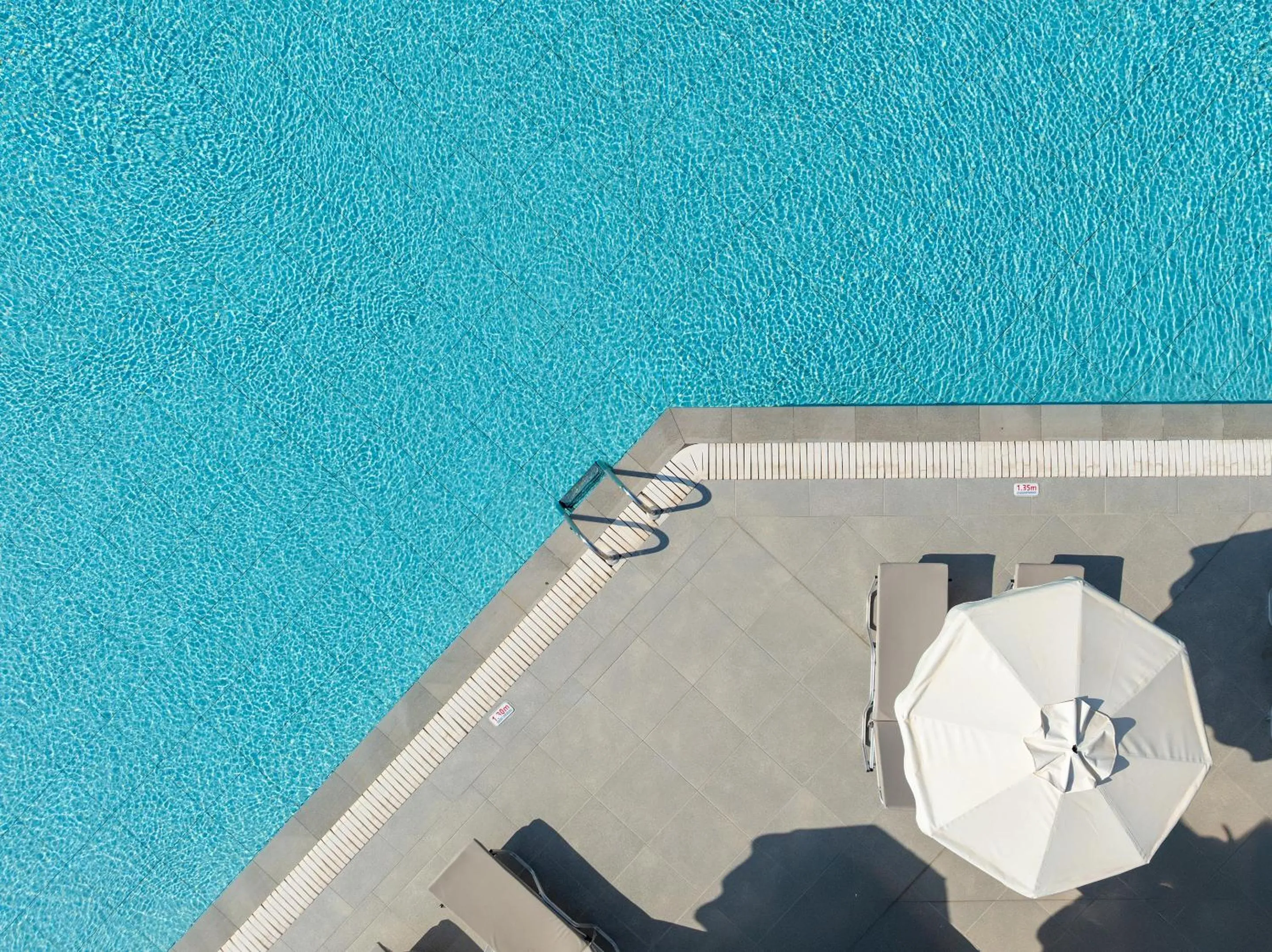 Swimming pool in Hotel Niriides Beach
