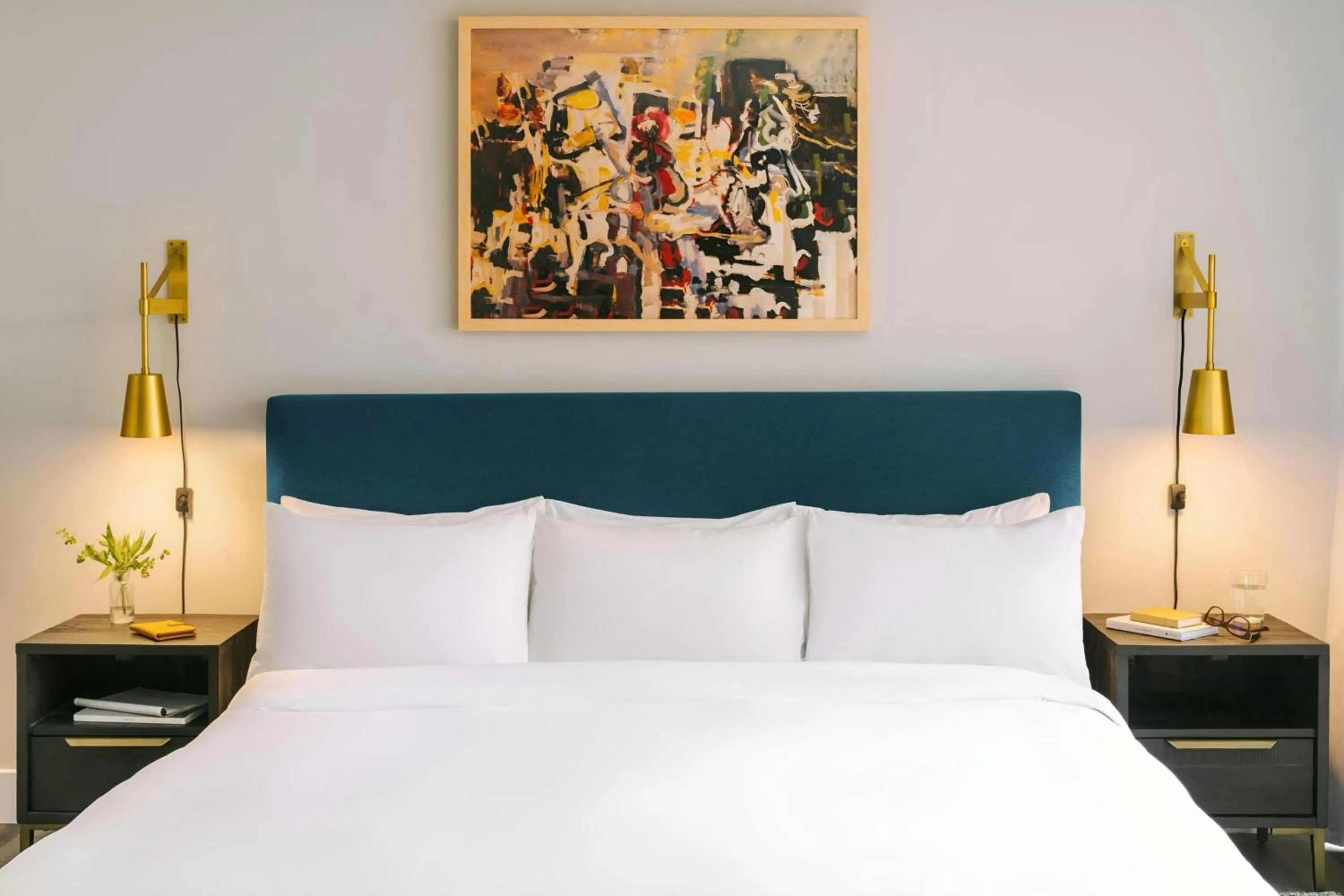 Photo of the whole room, Bed in Sonder by Marriott Bonvoy Georgetown C&O Apartments Georgetown