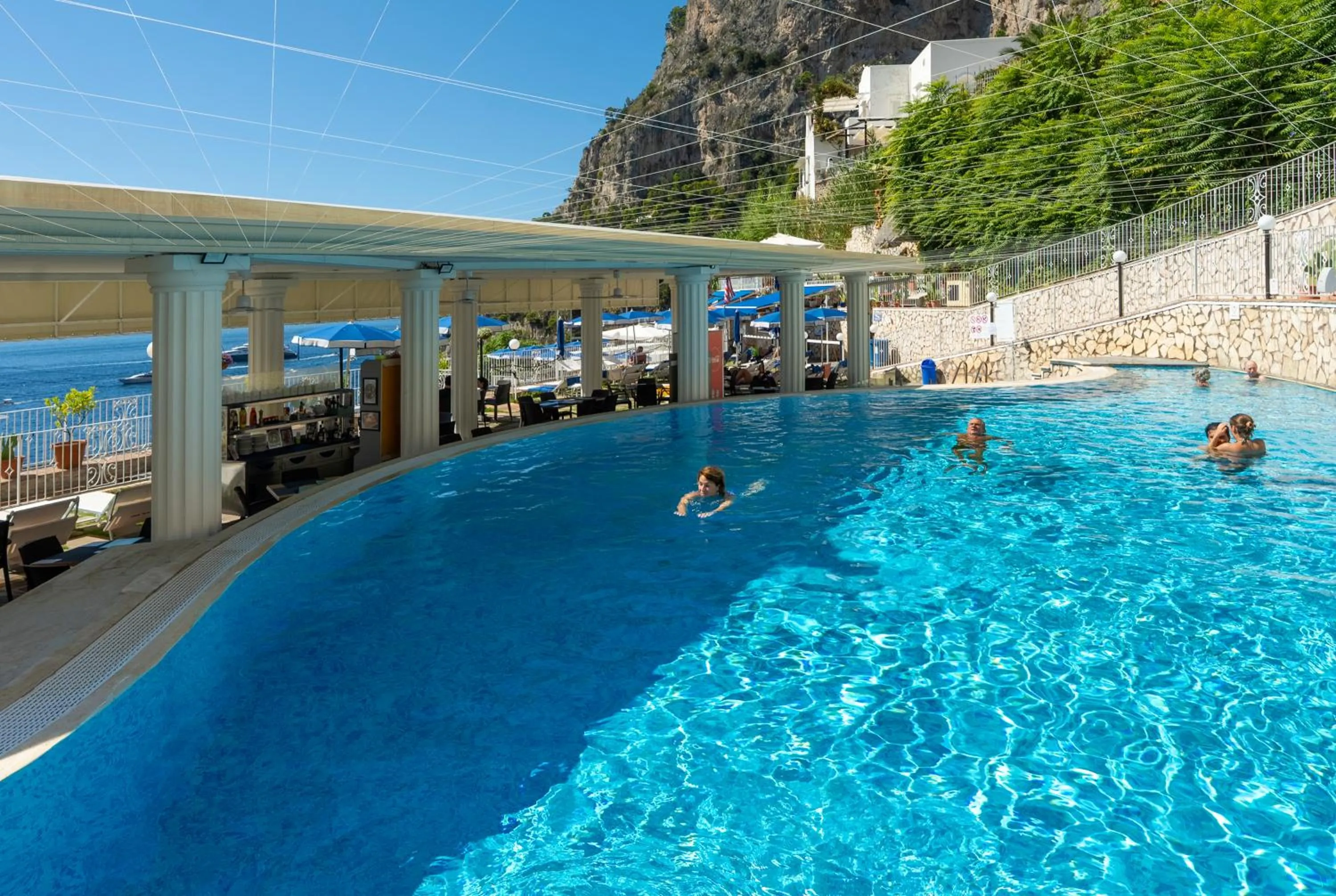 Swimming pool in Hotel Weber Ambassador