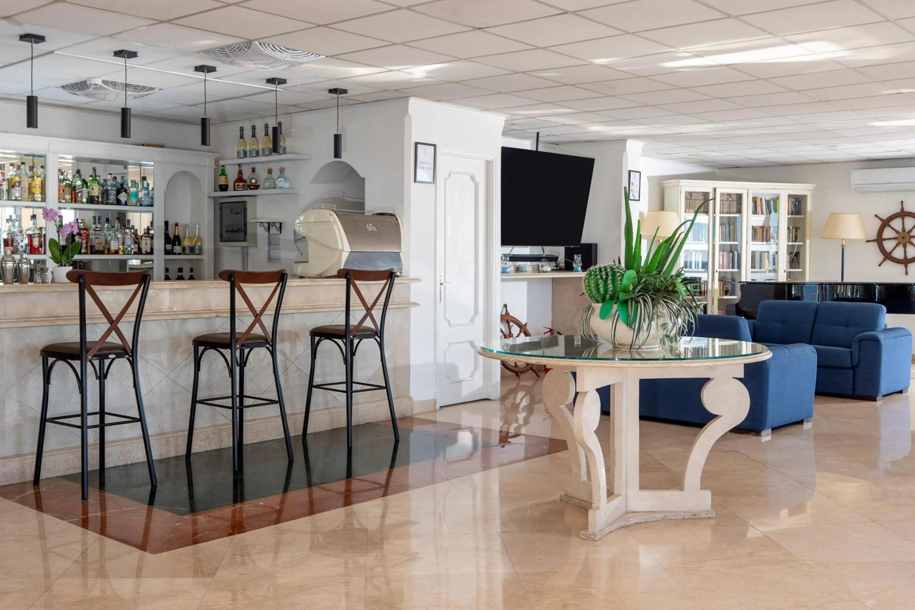 TV and multimedia in Hotel Weber Ambassador