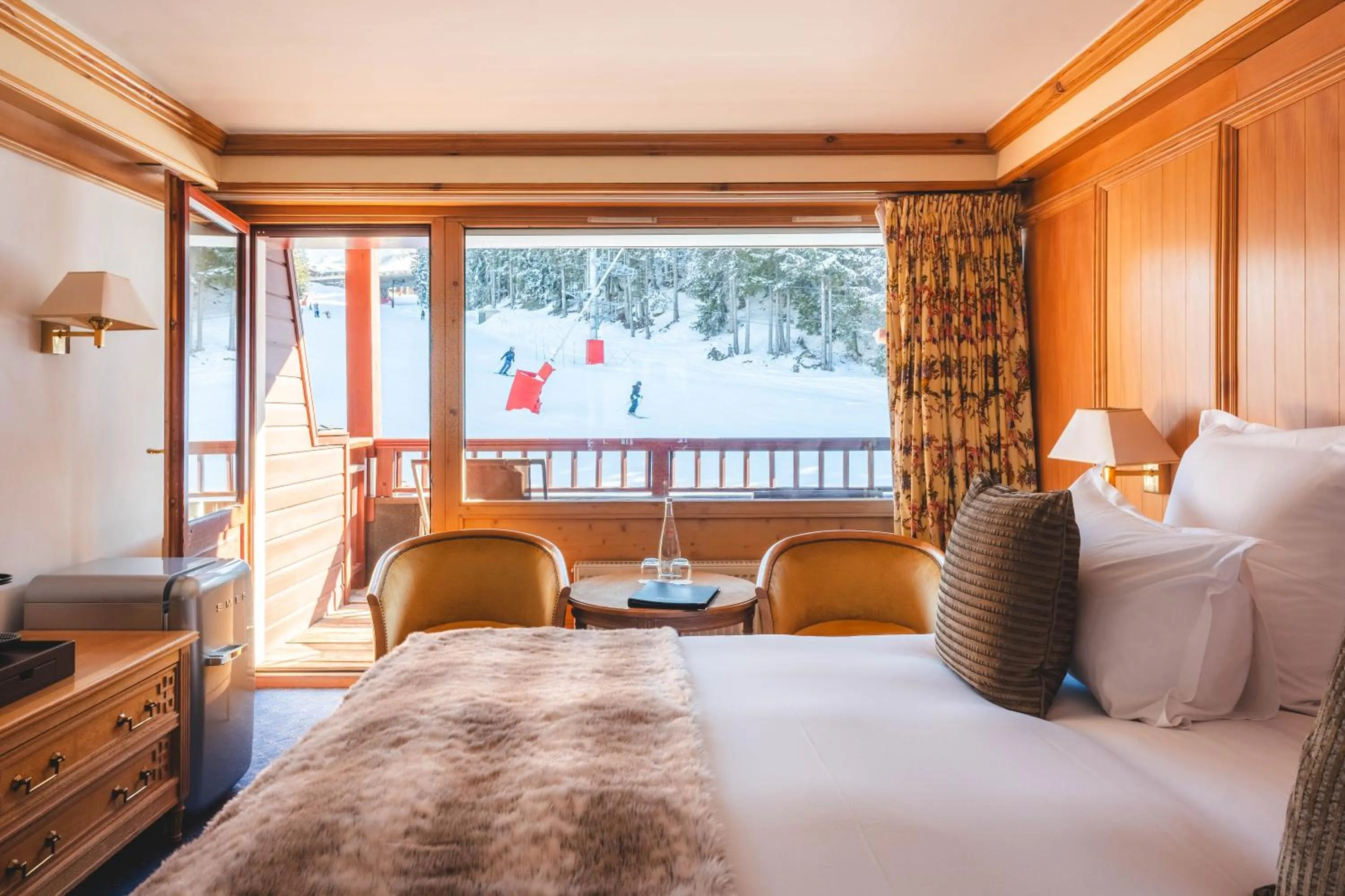 Balcony/Terrace, Bed in Hotel Carlina