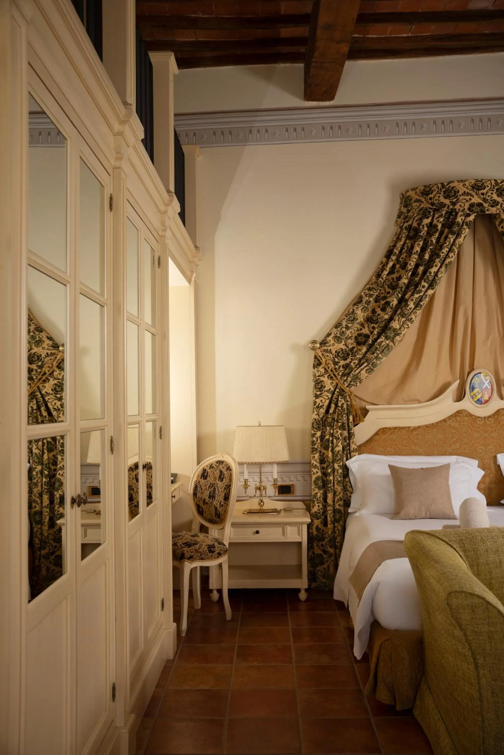 Decorative detail, Bed in Castello di Leonina Relais - Adults Only