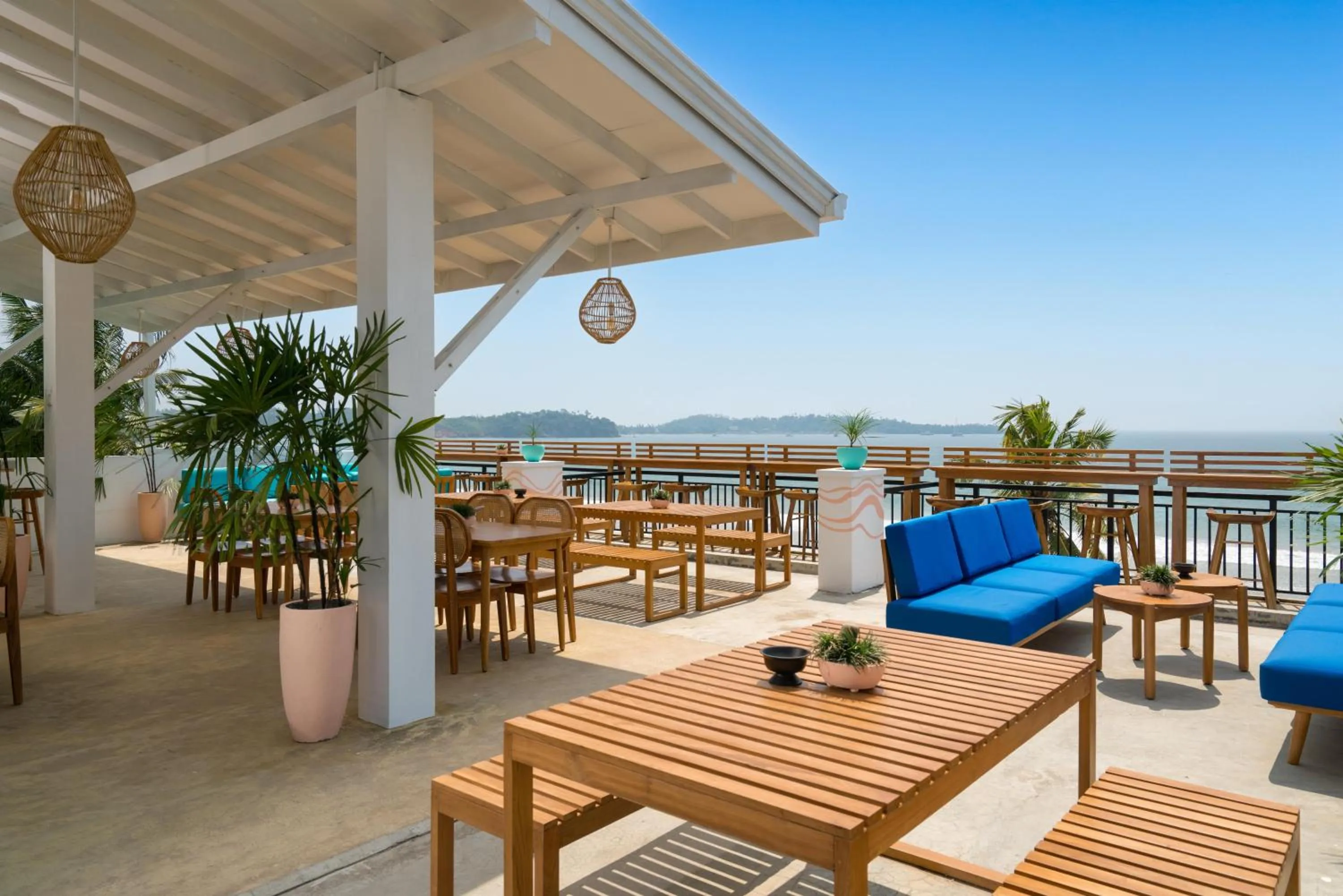 Lounge or bar in Outpost Weligama Beachfront