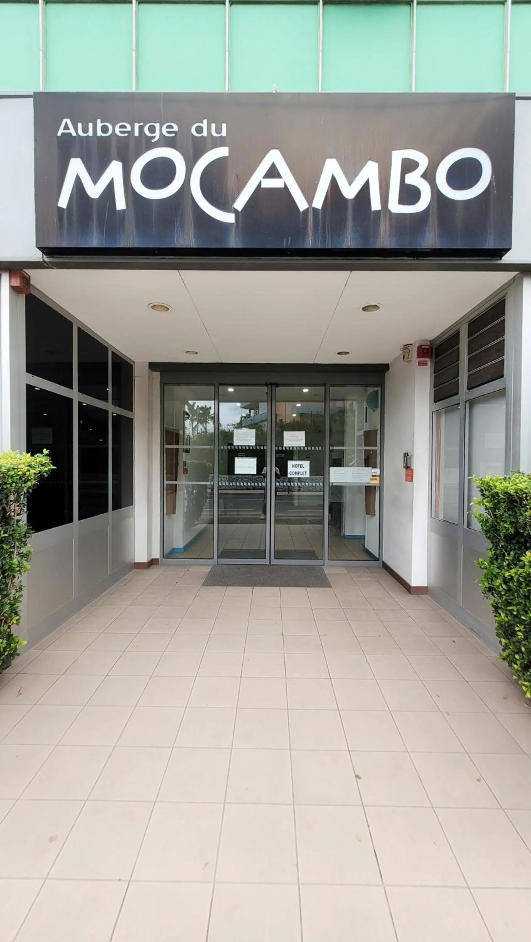 Facade/entrance in Auberge du MOCAMBO