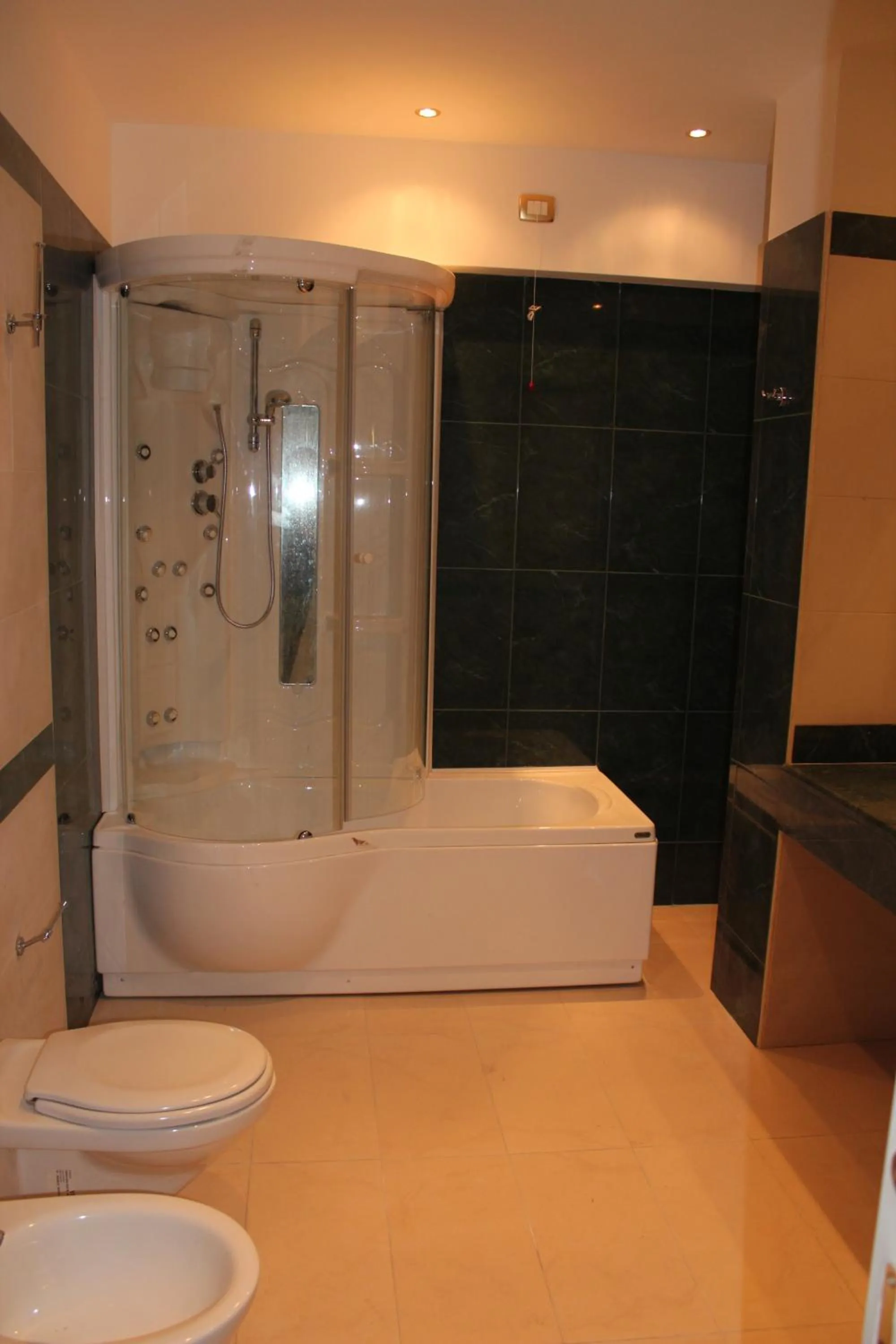 Bathroom in Aretusa Palace Hotel