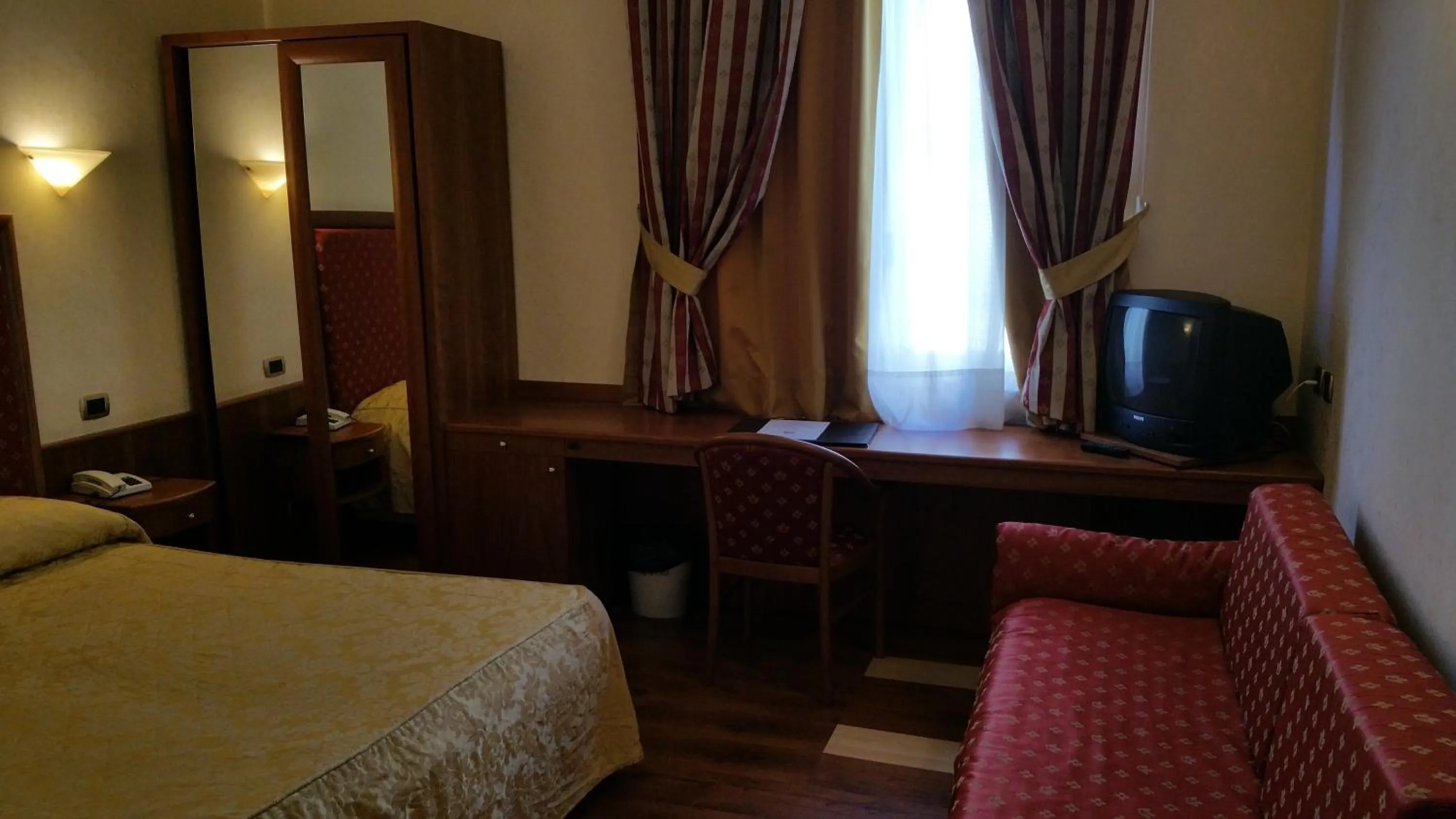 Photo of the whole room in Aretusa Palace Hotel
