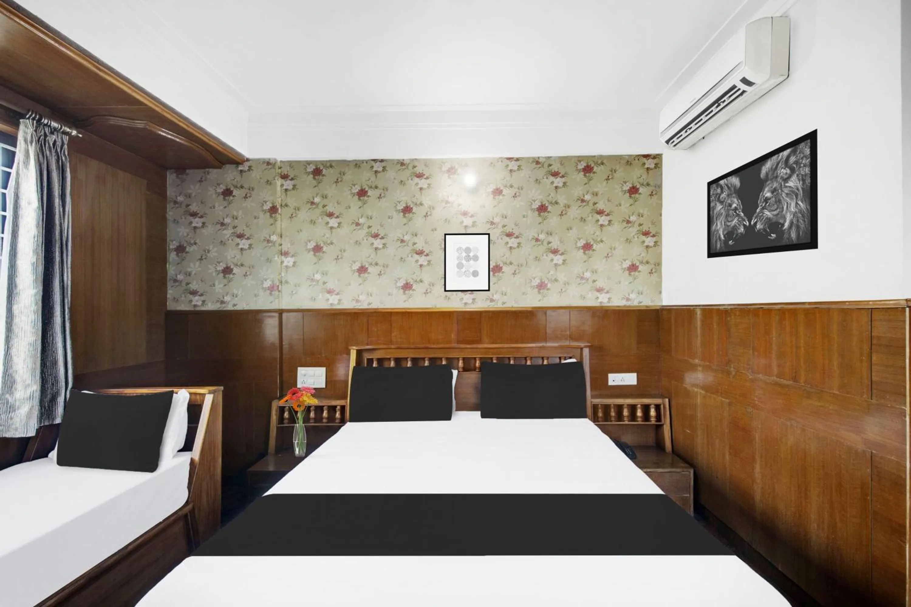 Bedroom, Bed in Super Townhouse Mysore City Centre Formerly Hotel Mahendra