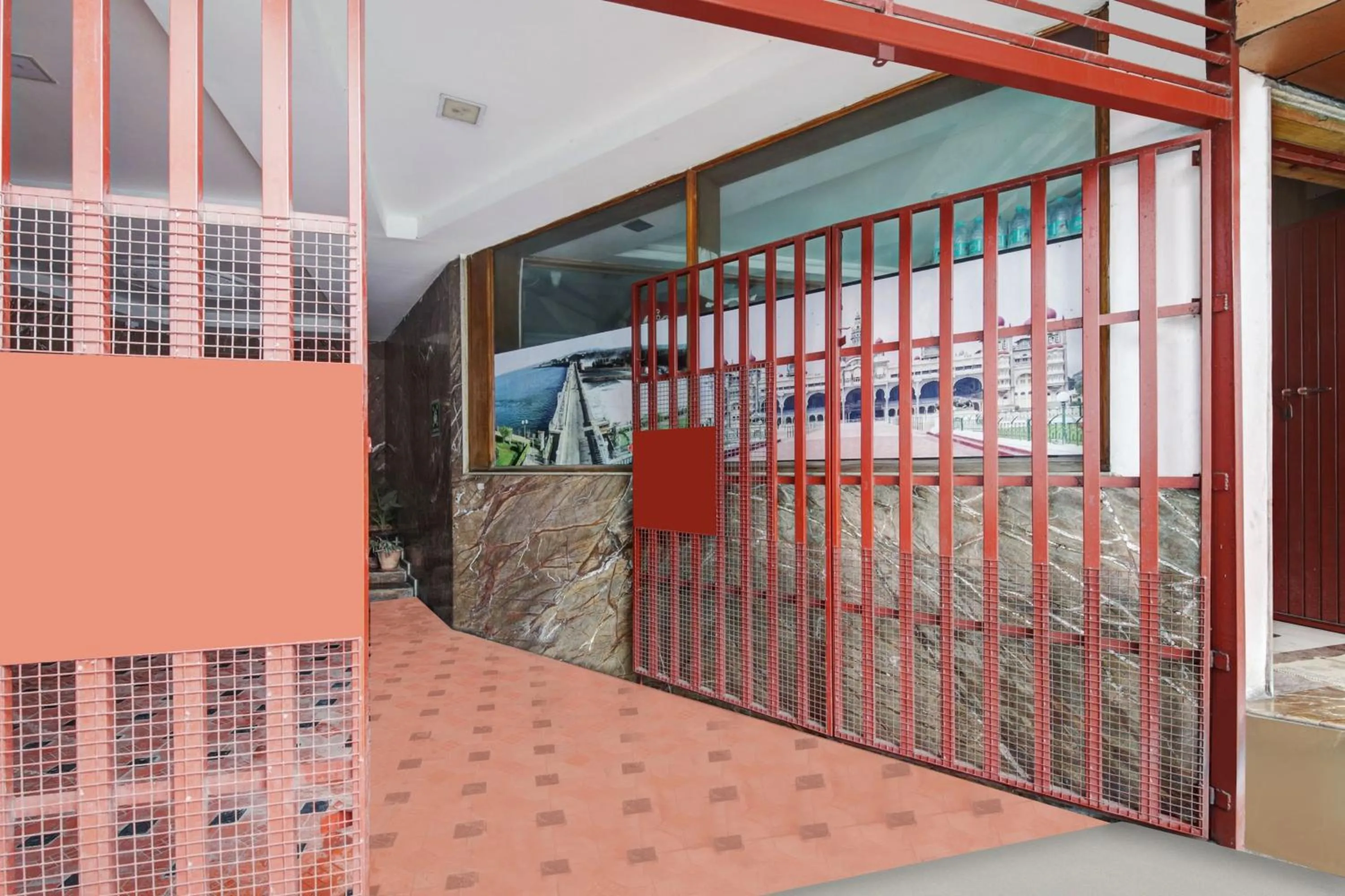 Facade/entrance in Super Townhouse Mysore City Centre Formerly Hotel Mahendra