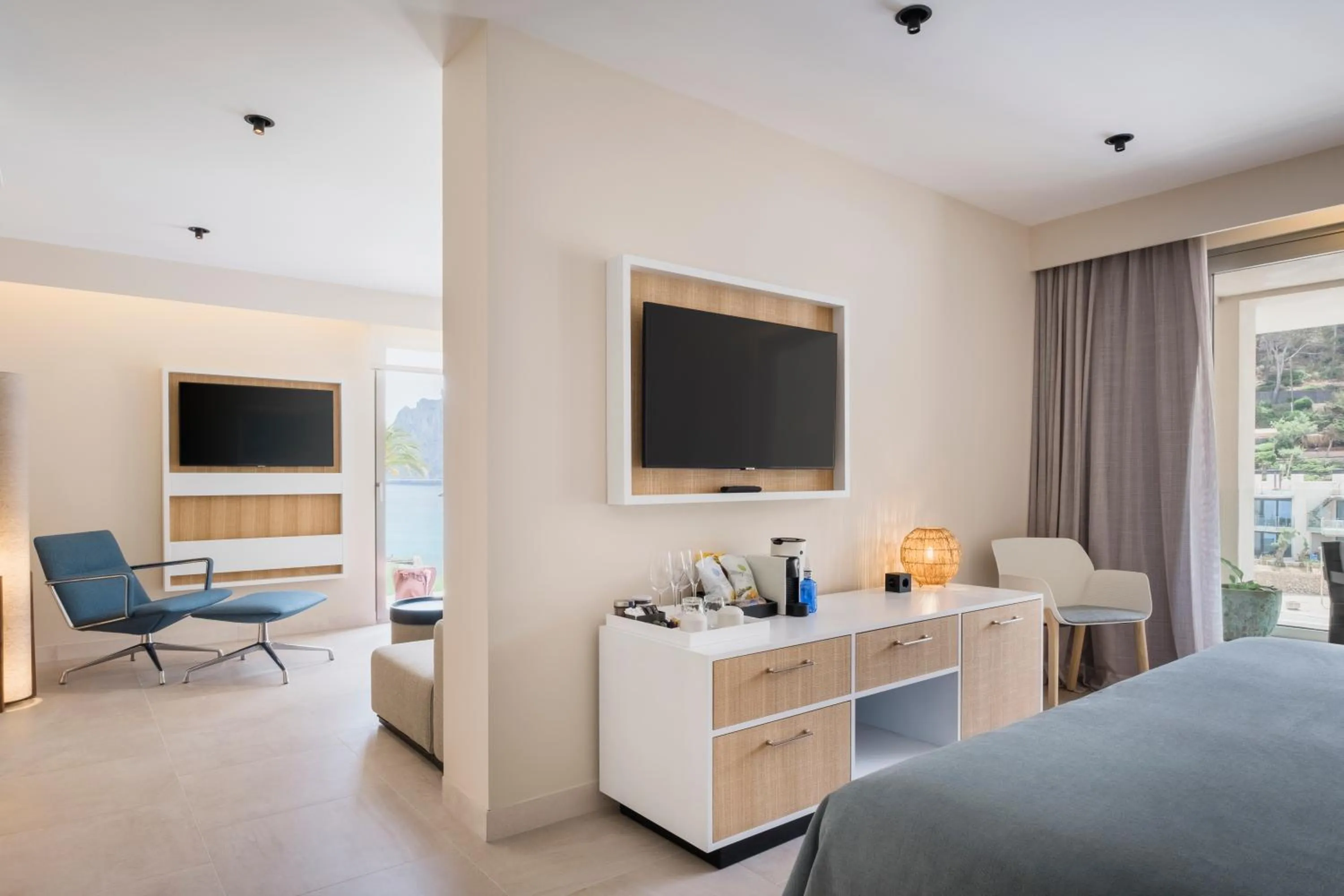 TV and multimedia, Bed in El Vicenç de la Mar - Adults Only - Over 12