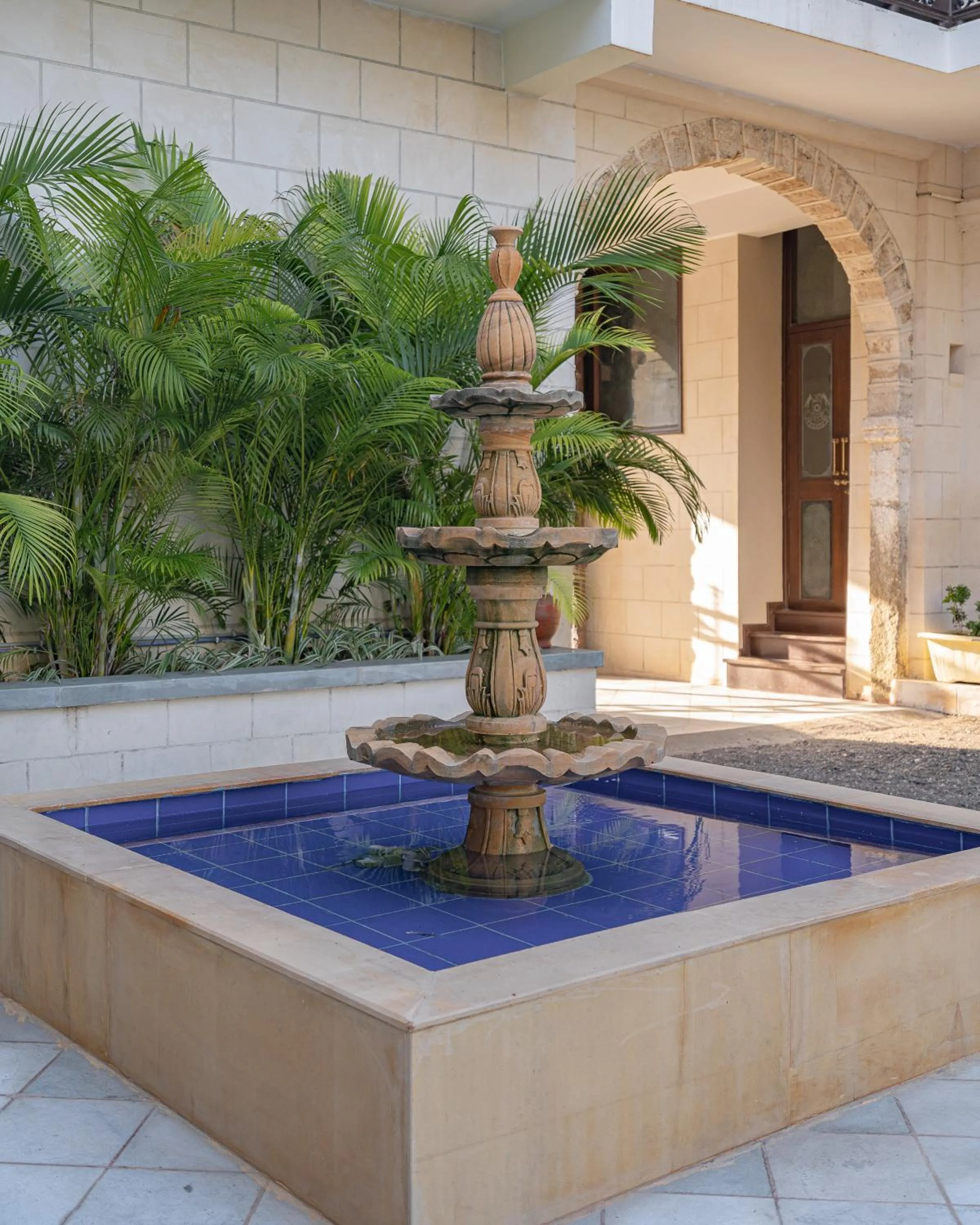 Inner courtyard view in Tree of Life Darbargadh Dared