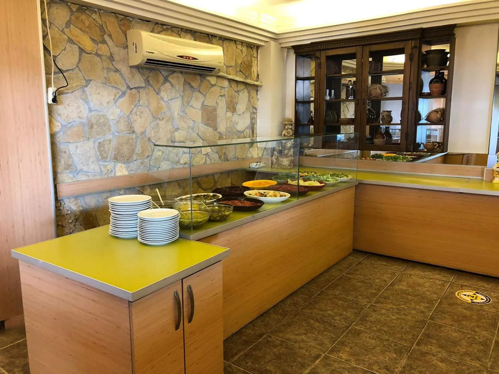 Restaurant/places to eat in AFYTOS ÖREN PARK MTK