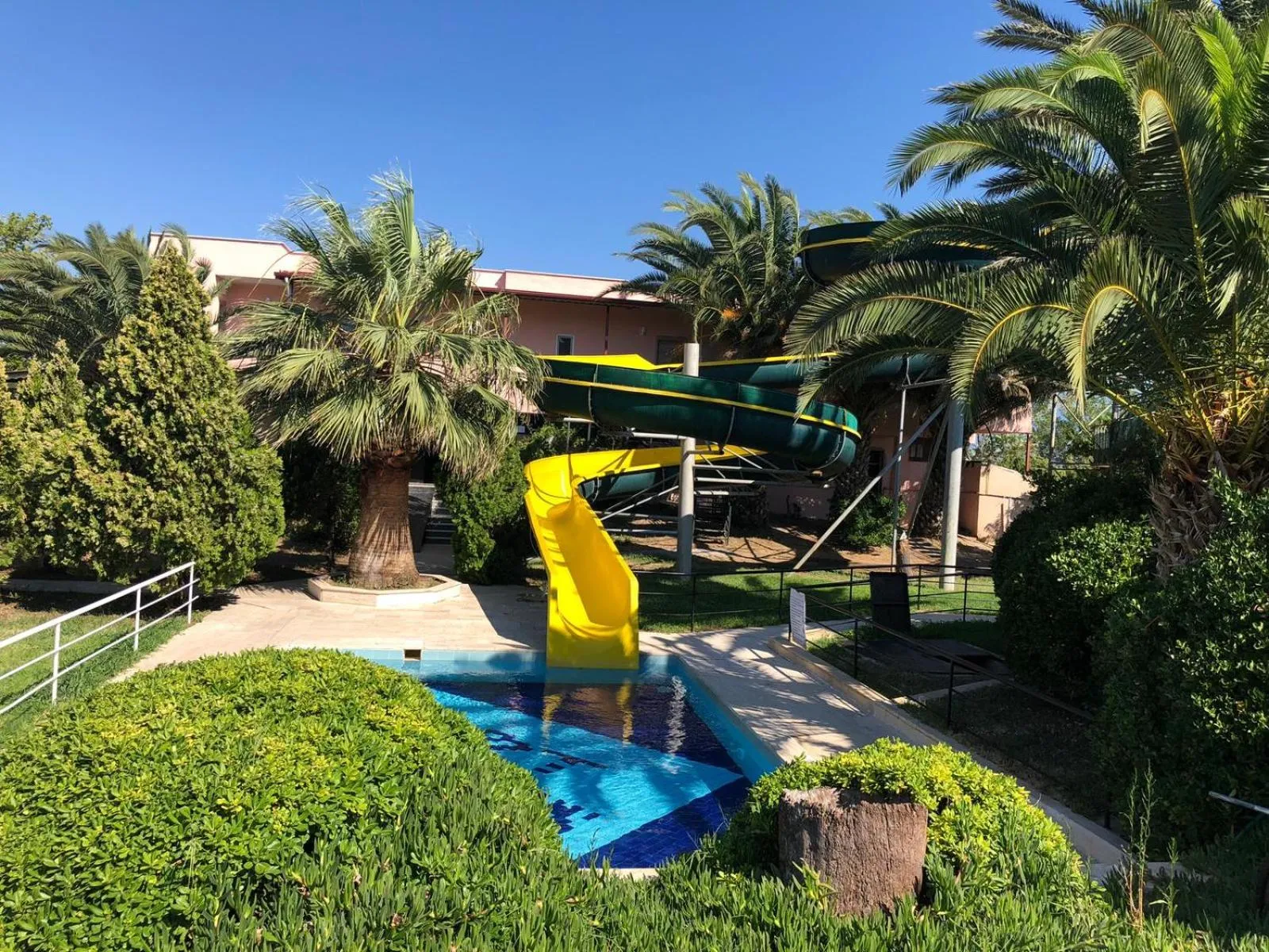 Swimming pool in AFYTOS ÖREN PARK MTK