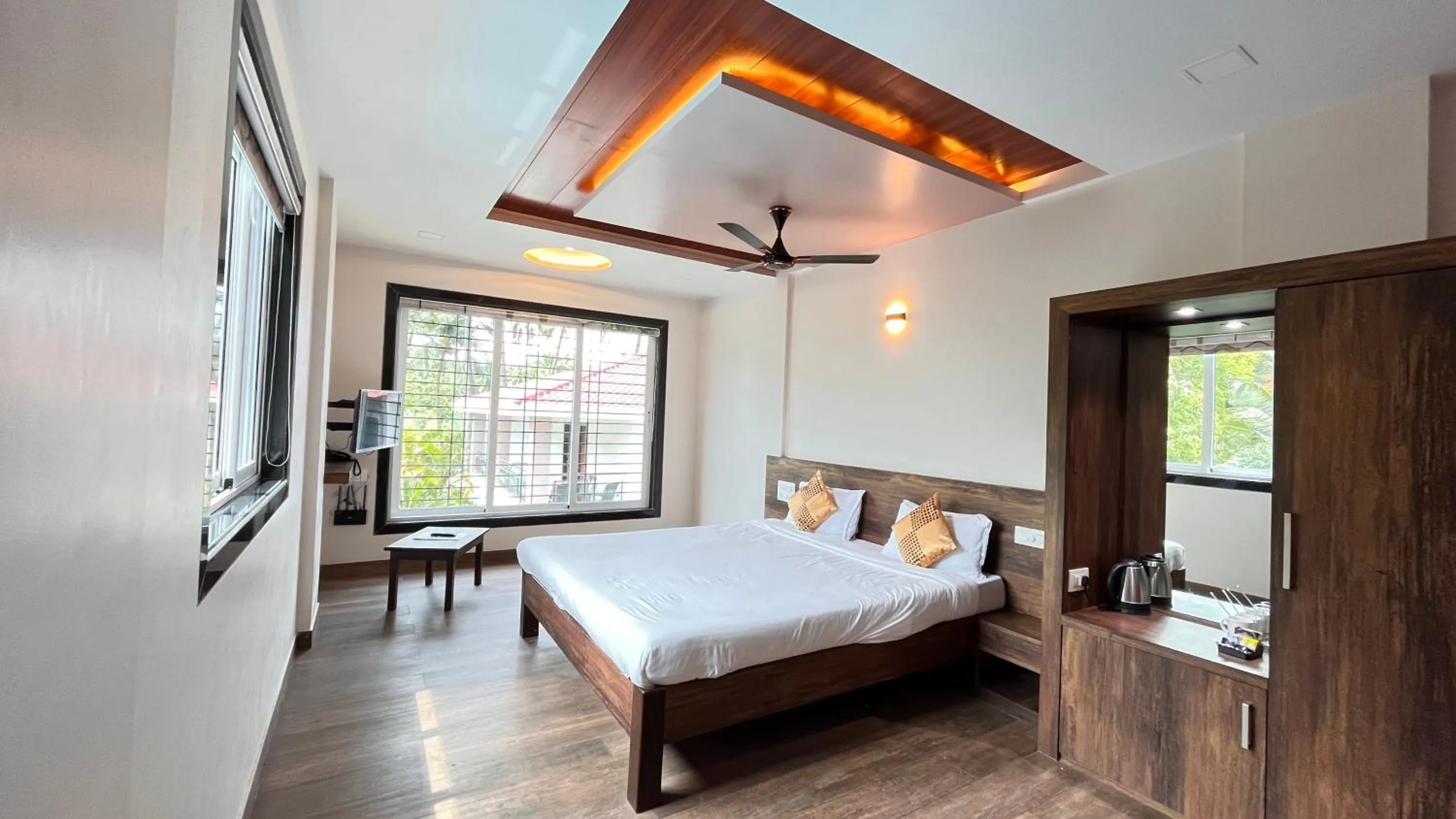 Photo of the whole room in Jimmy Beach Resort