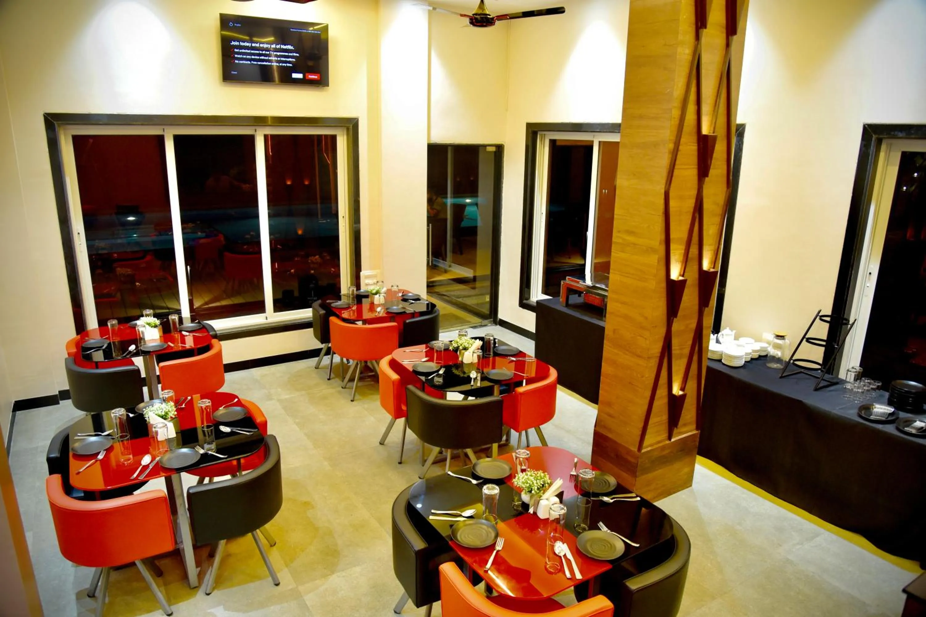 Restaurant/places to eat in Jimmy Beach Resort