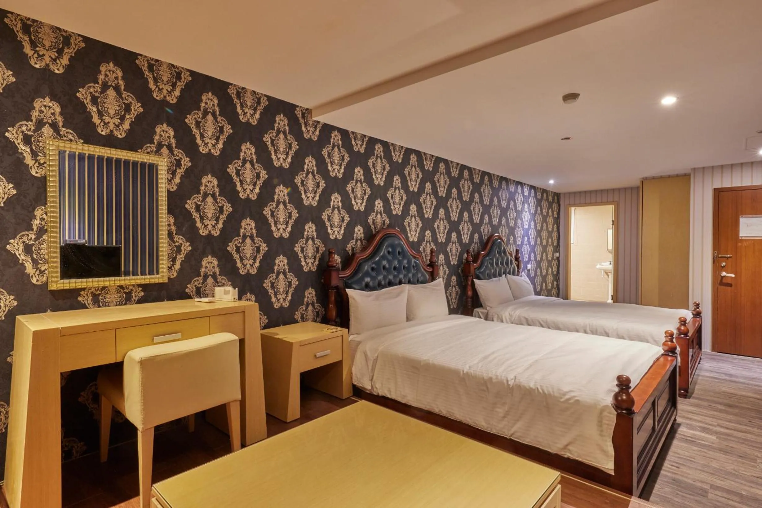 Bedroom, Bed in Kyokusui Hotspring Hotel