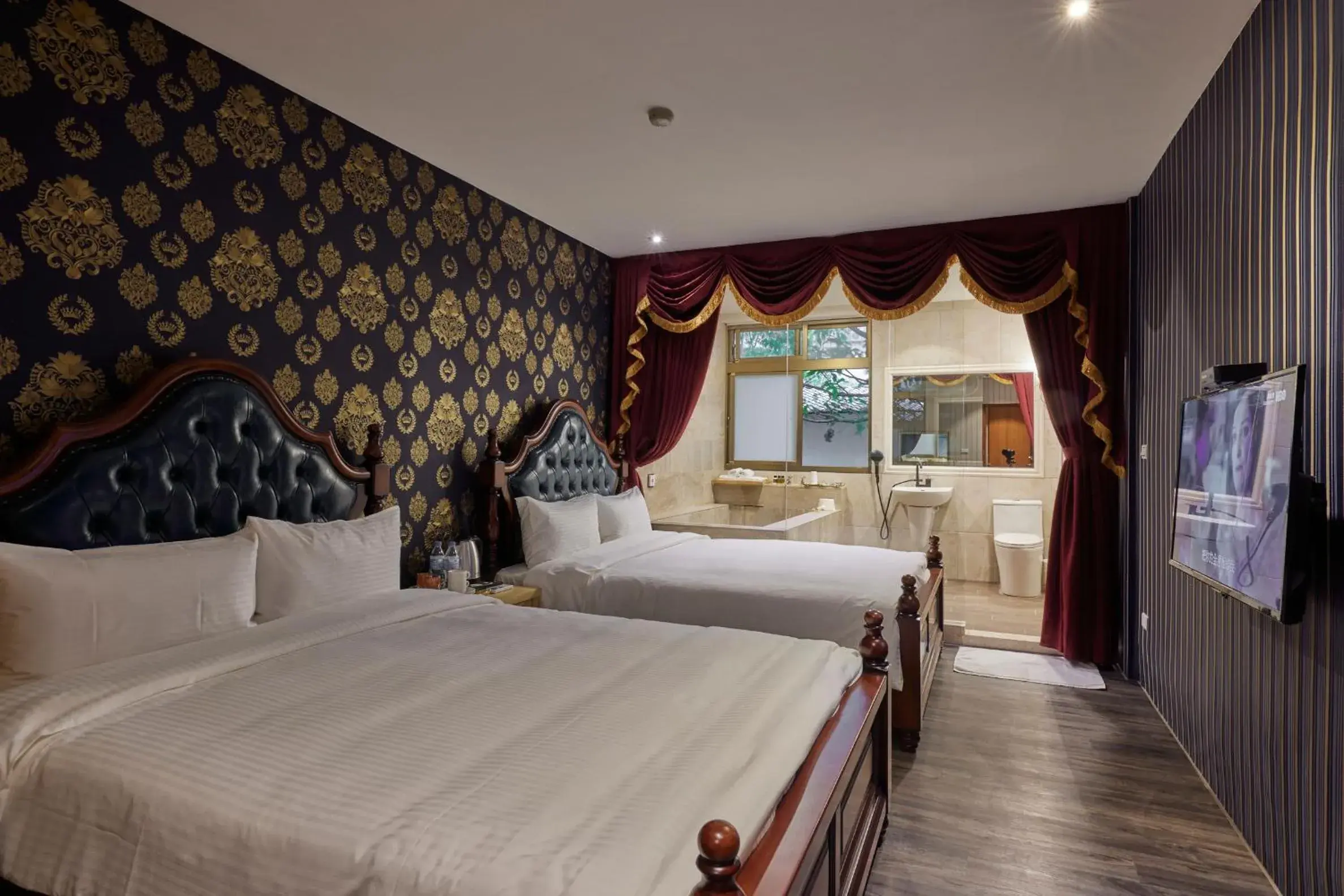 Twin Room with Bathroom in Kyokusui Hotspring Hotel Twin Room with Bathroom in Kyokusui Hotspring Hotel