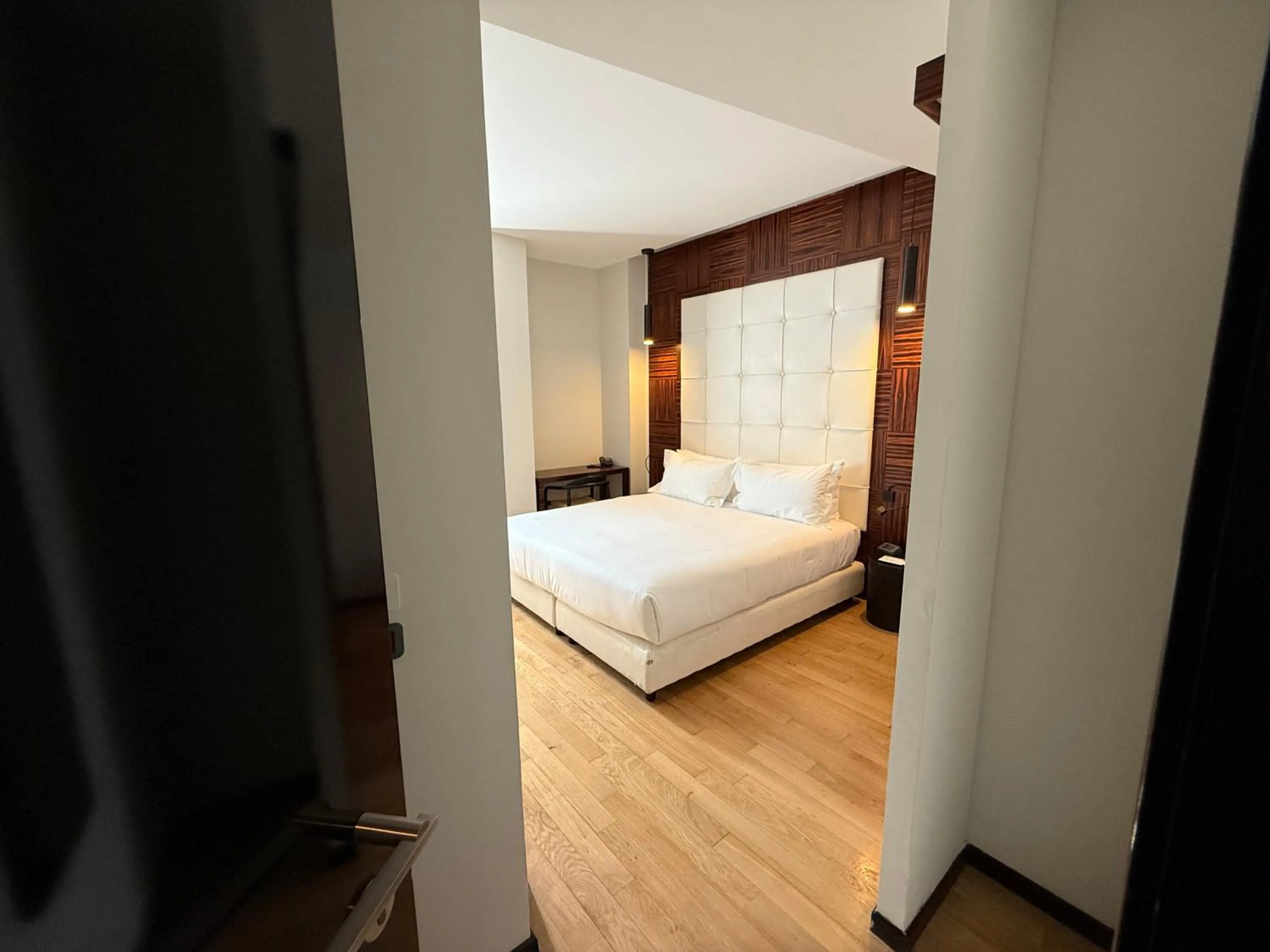 View (from property/room), Bed in UNA Hotels One Catania