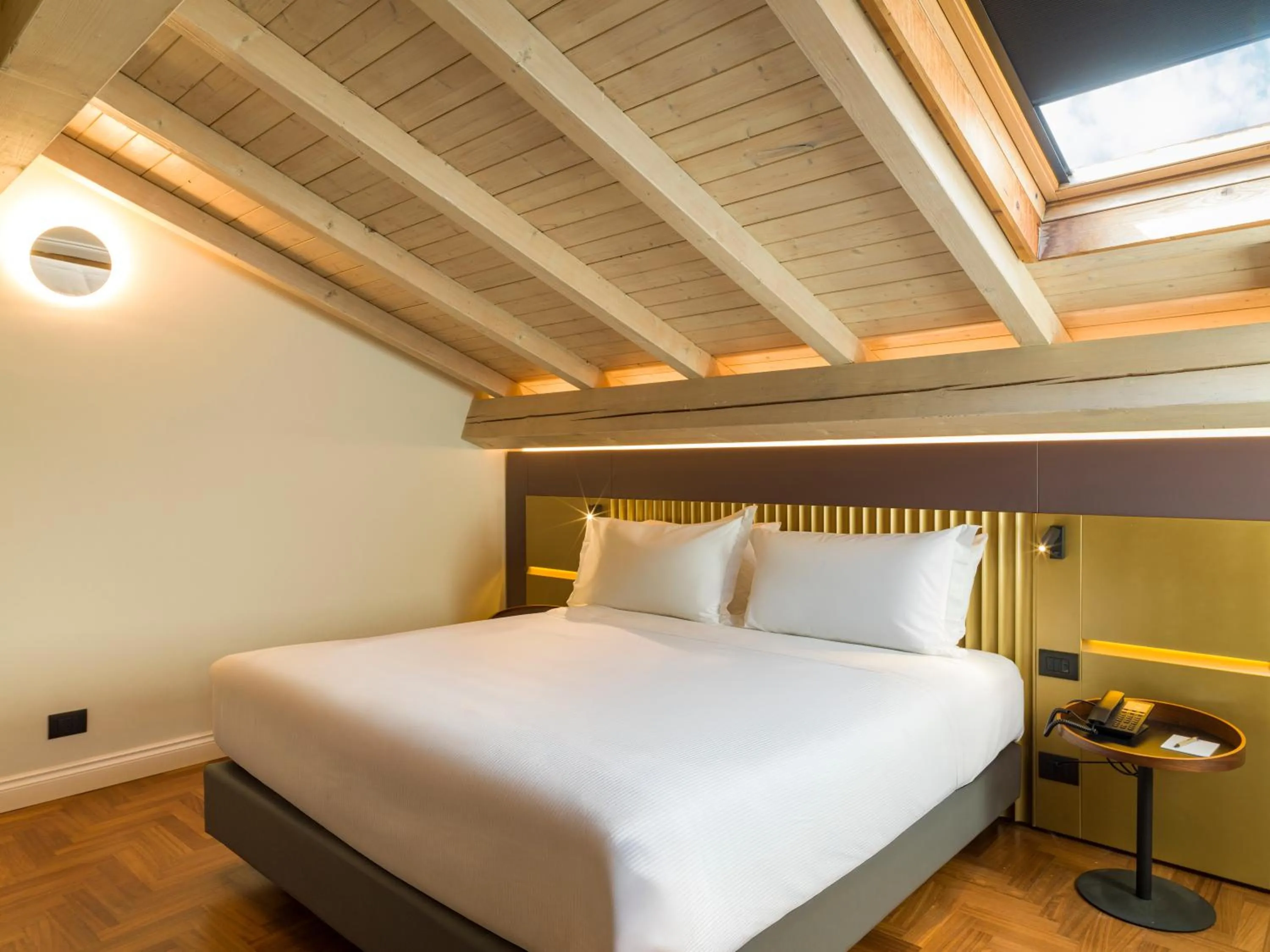 Bed in UNA Hotels One Catania