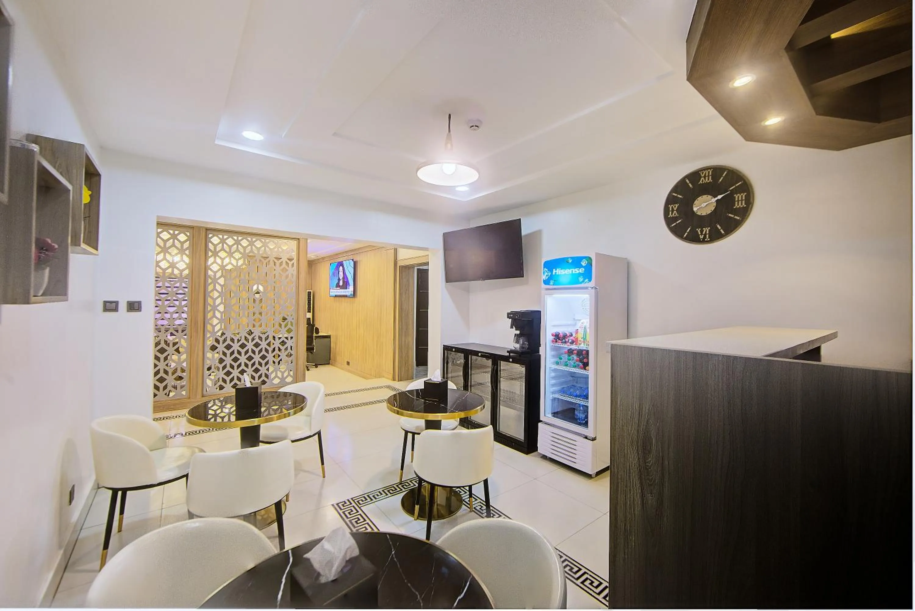 Coffee/tea facilities in Musada Luxury Hotels and Suites