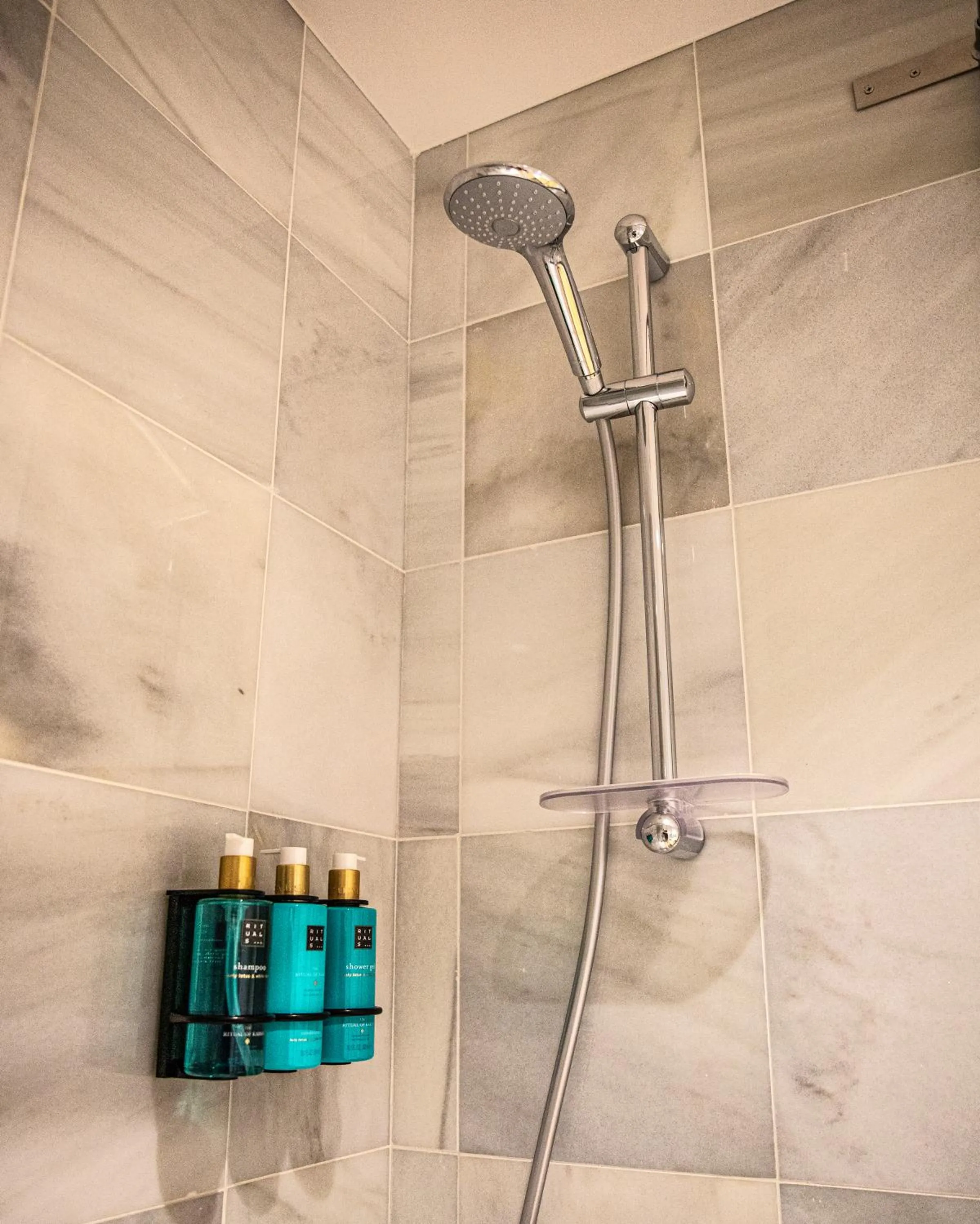 Shower in La Gallega by Upper Luxury Housing