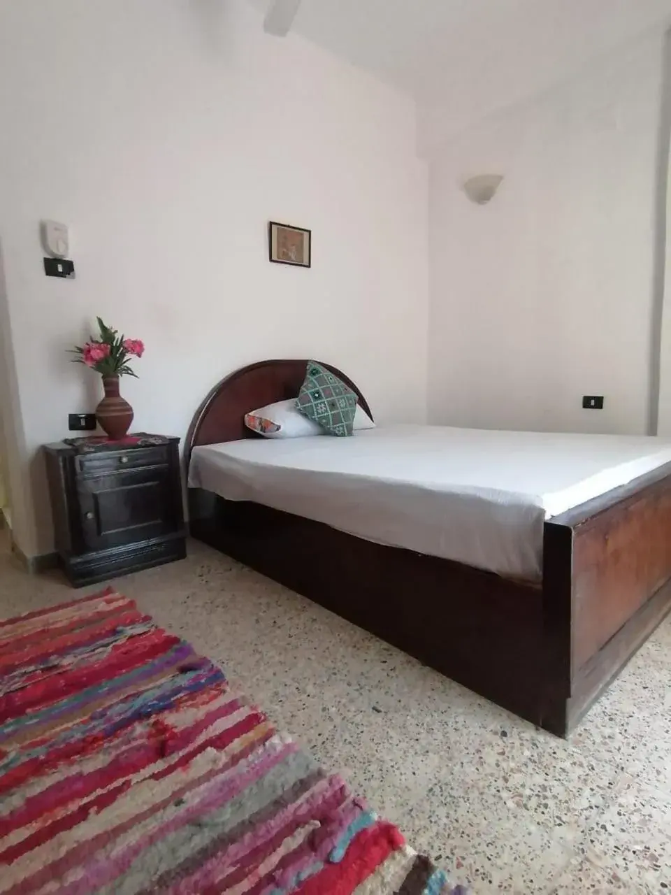 Deluxe King Room - single occupancy in Rose Guest House Deluxe King Room - single occupancy in Rose Guest House