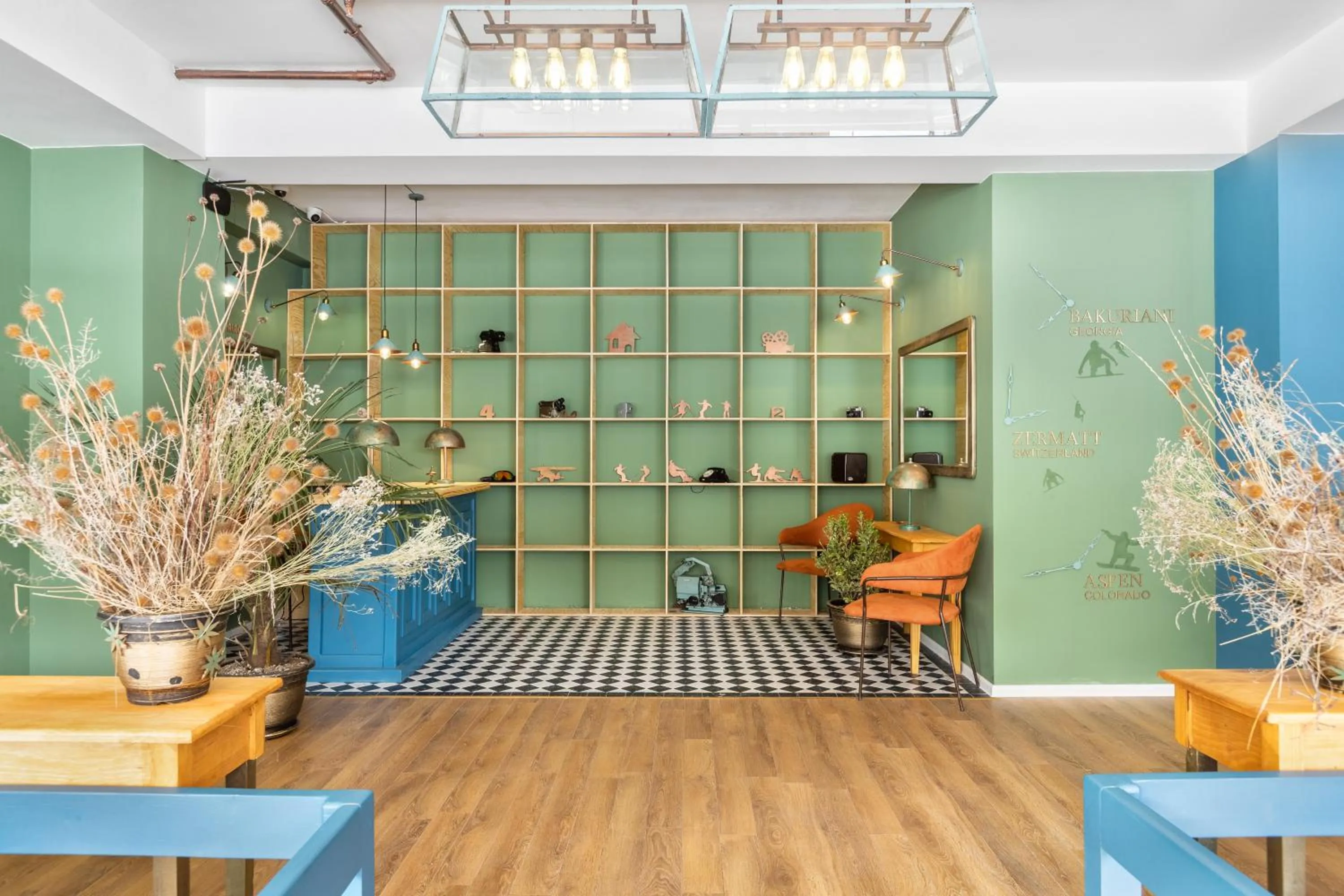 Facade/entrance in Raimond Palace Hotel