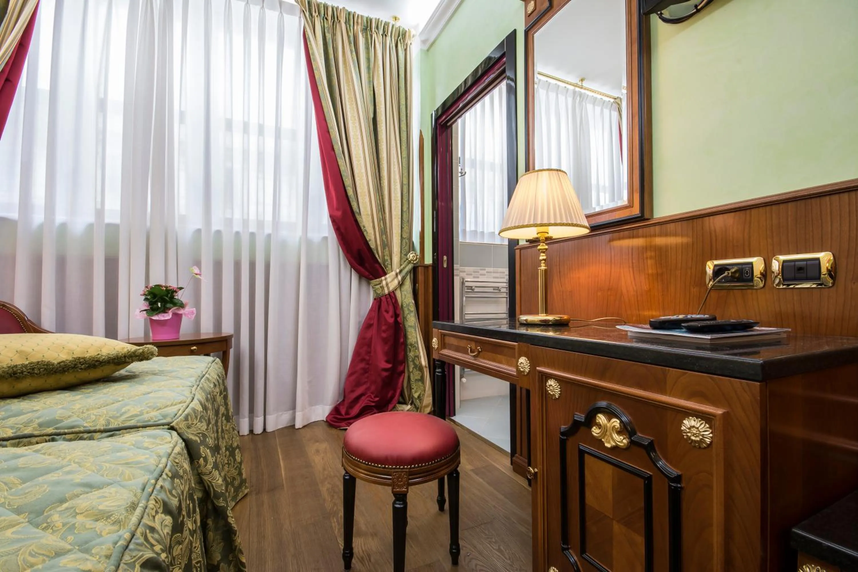 Day, Bed in Hotel Vittoria