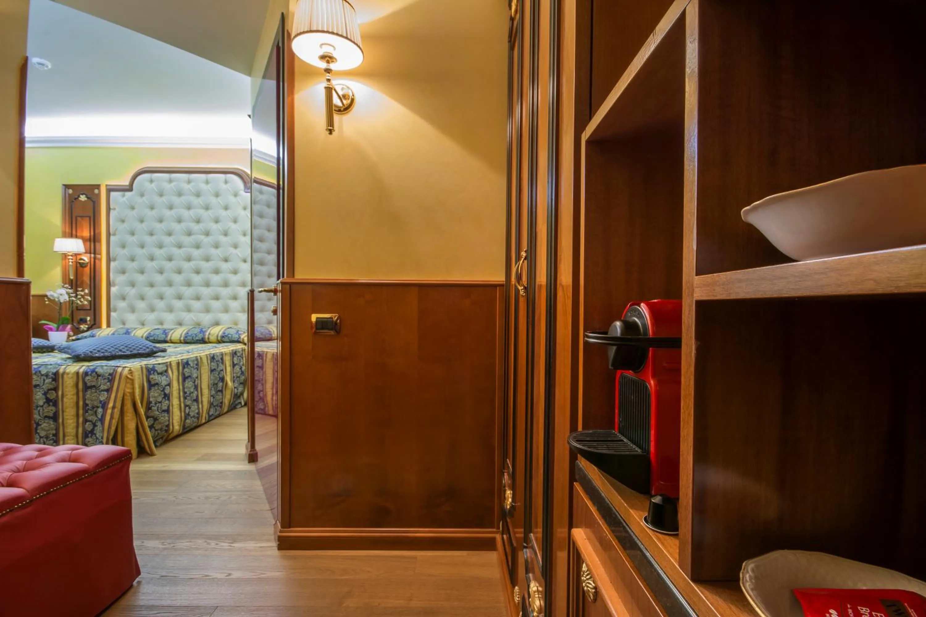 Decorative detail, Bed in Hotel Vittoria