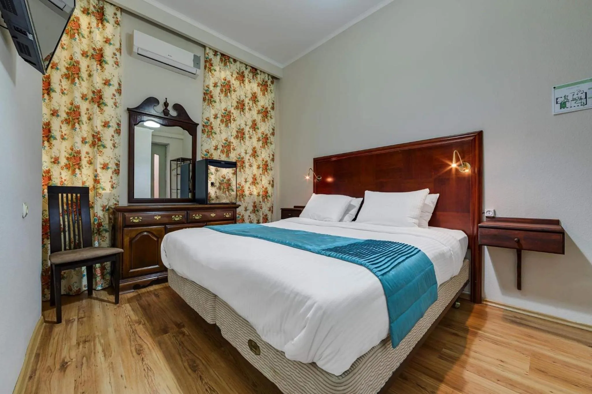 Bed in House 52 Boutique Hotel