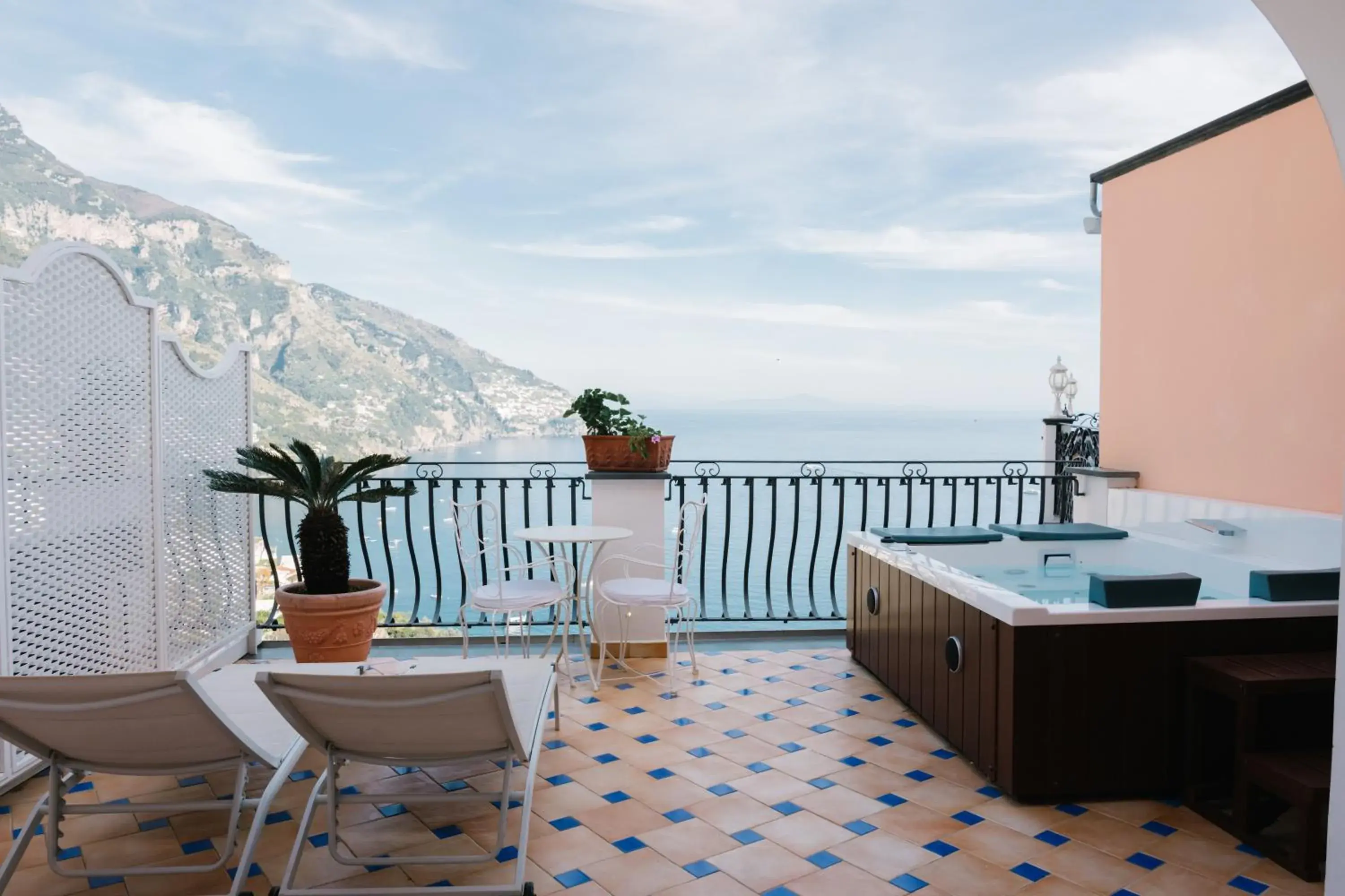 King Suite with Outdoor Spa Bath and Large Terrace Sea View in Hotel Conca d'Oro King Suite with Outdoor Spa Bath and Large Terrace Sea View in Hotel Conca d'Oro