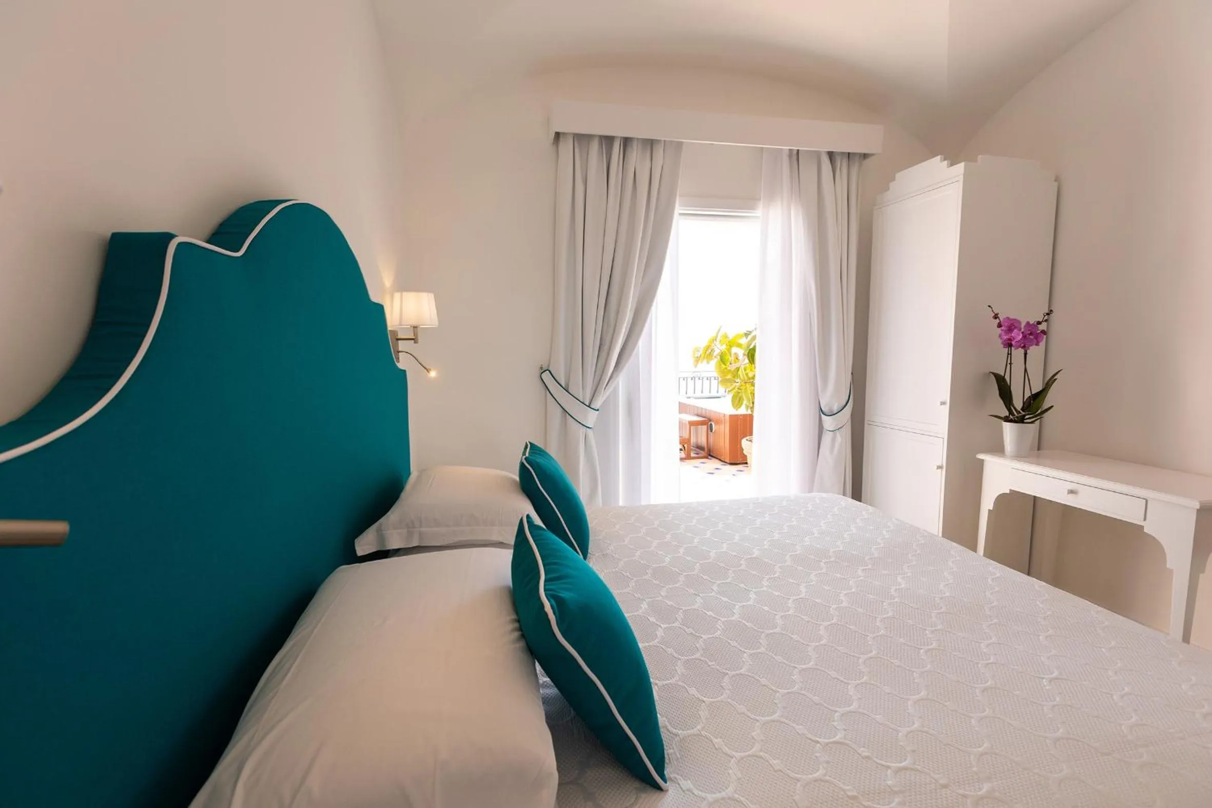 Bedroom, Bed in Hotel Conca d'Oro