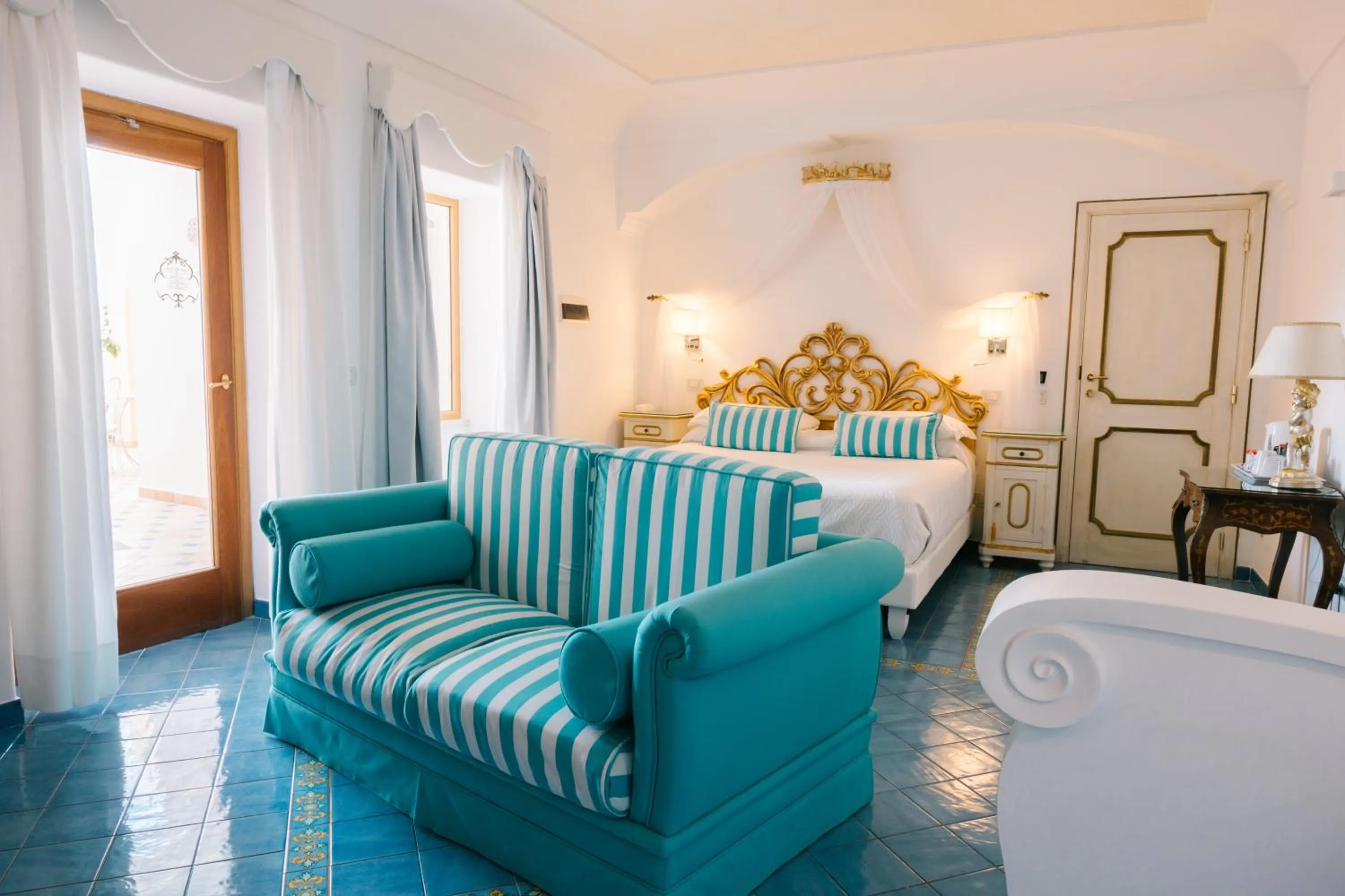 Seating area in Hotel Conca d'Oro