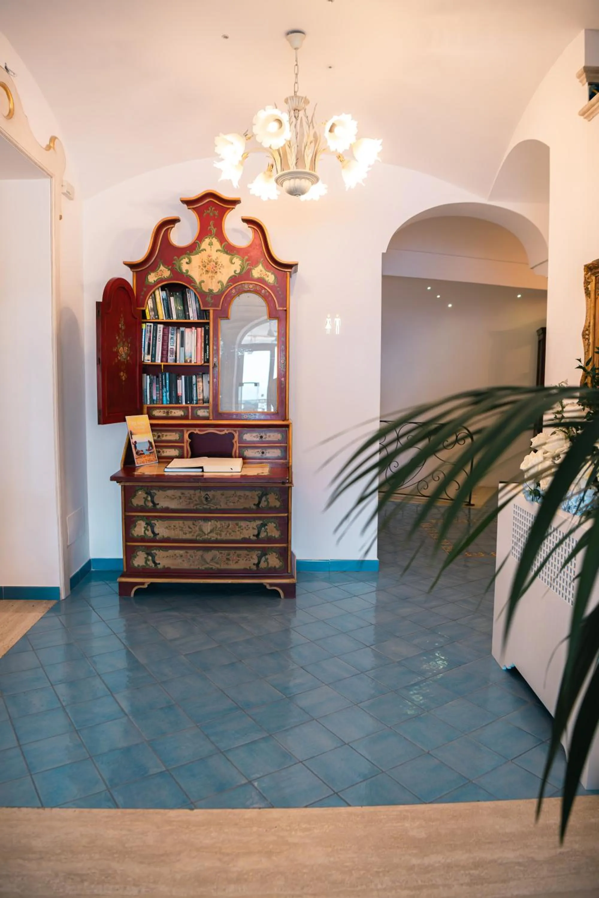 Decorative detail in Hotel Conca d'Oro